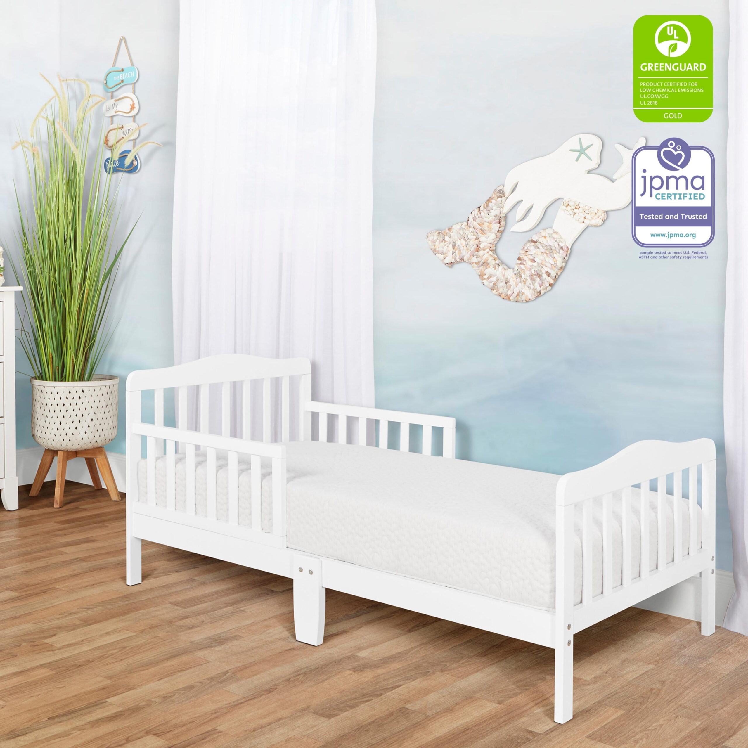 Dream on Me Classic Design Toddler Bed. White