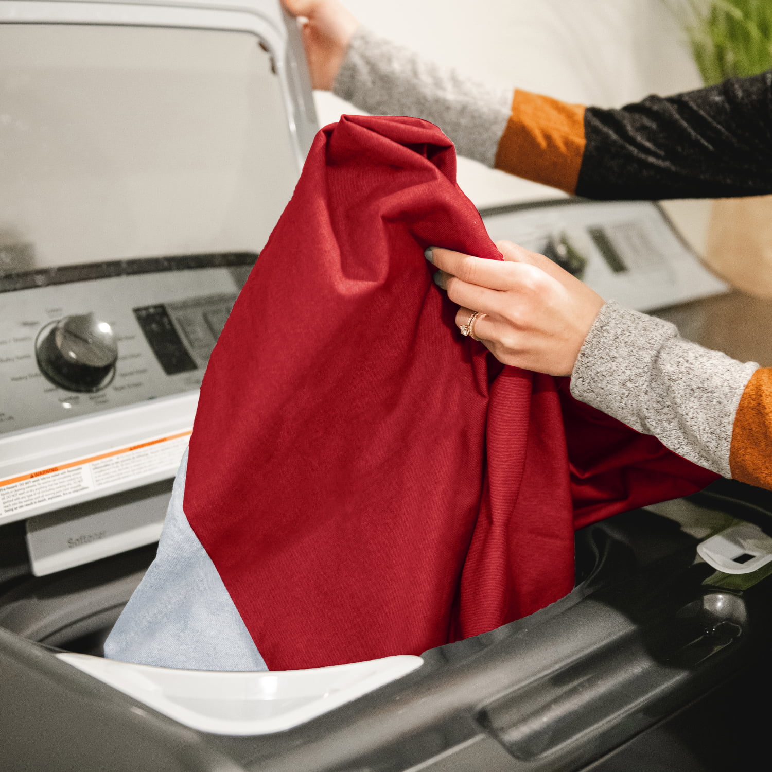 Big Joe Fuf Medium Foam Filled Bean Bag Chair. Kids and Teens. Scarlet/Grey Lenox. 3ft Big