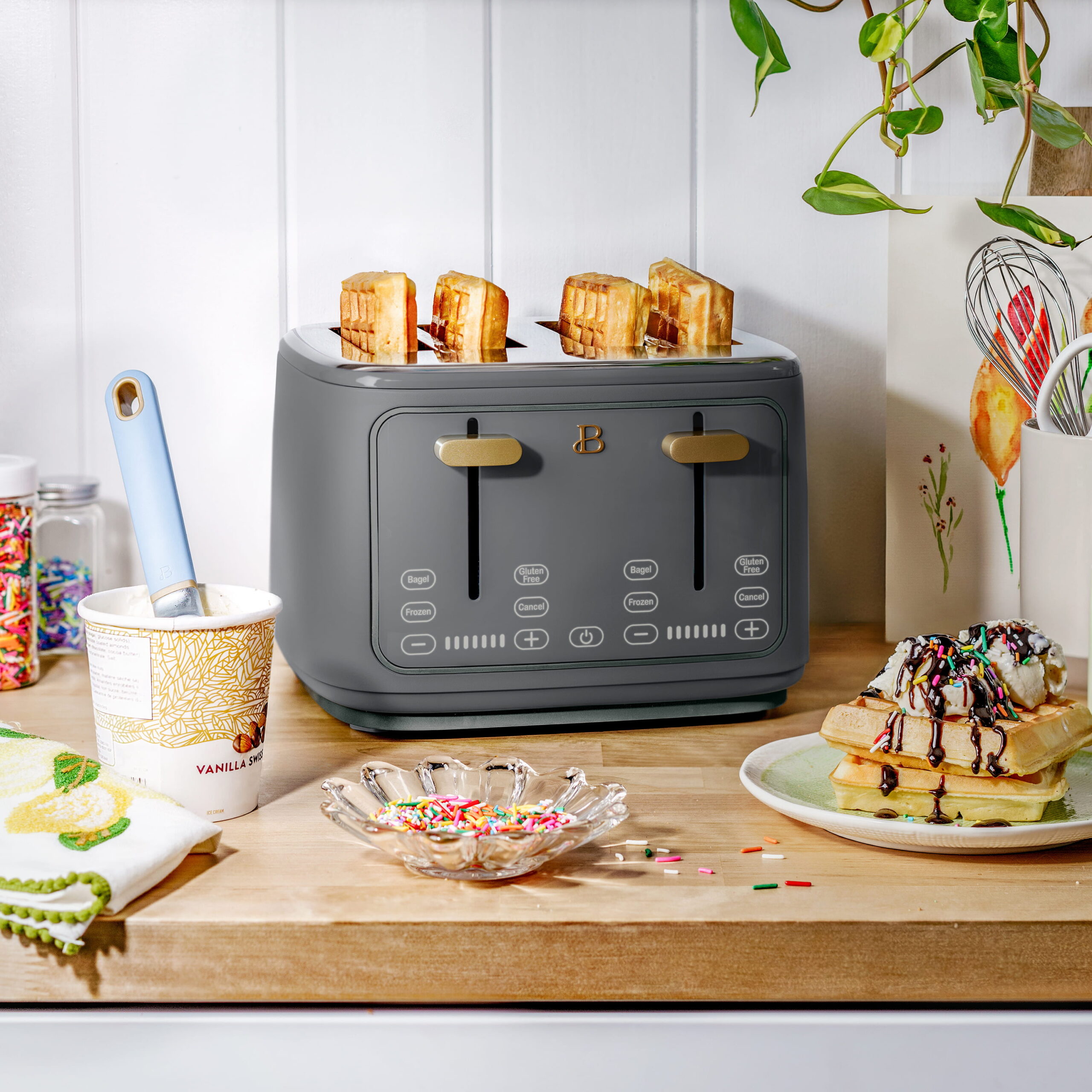 Beautiful 4 Slice Toaster. Oyster Grey by Drew Barrymore