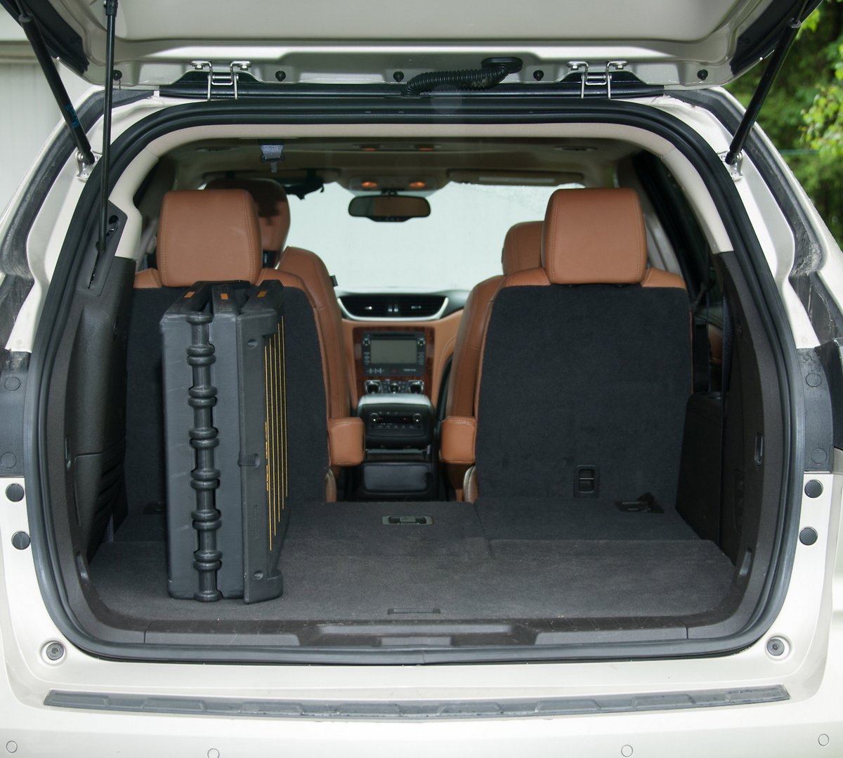 Pet Gear Reflective Extra Wide Foldable Dog Car Ramp. Tri-fold