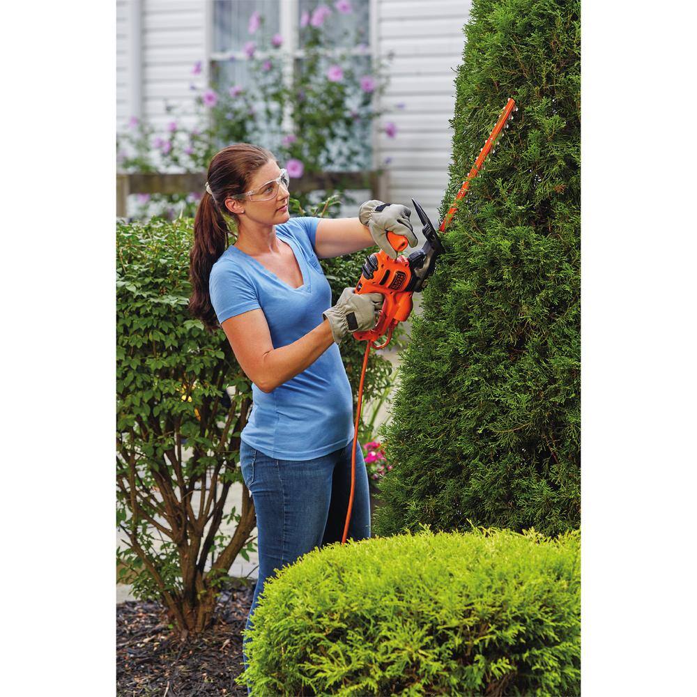 BLACK+DECKER BEHT150 3.2 Amp Corded Electric Hedge Trimmer