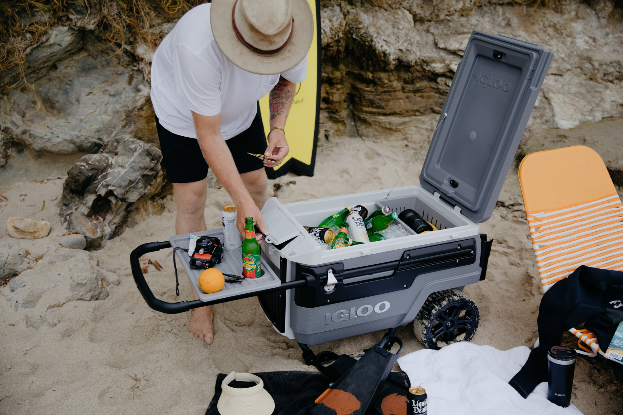 Igloo Trailmate Journey 70 Qt Wheeled Cooler. Gray