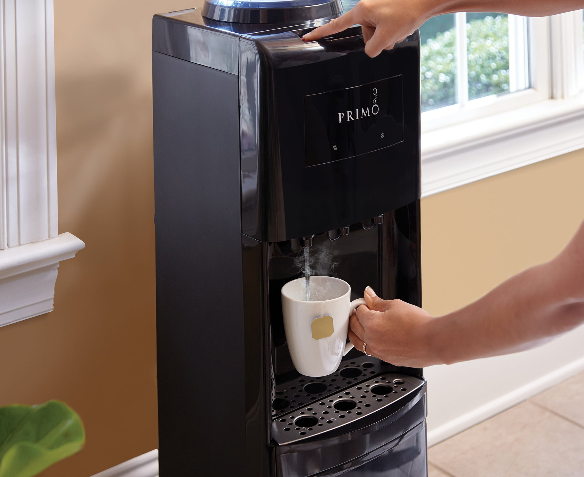 Primo Water Deluxe Dispenser Top Loading. Hot/Cold/Room Temp. Black