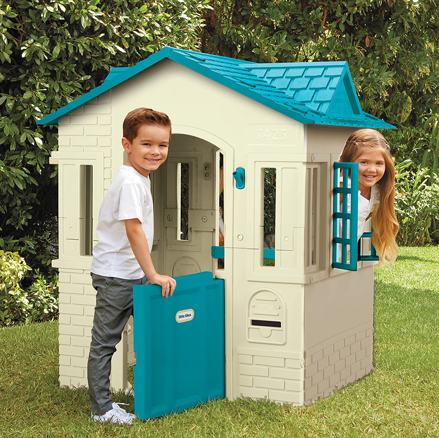 Little Tikes Cape Cottage Playhouse - Blue