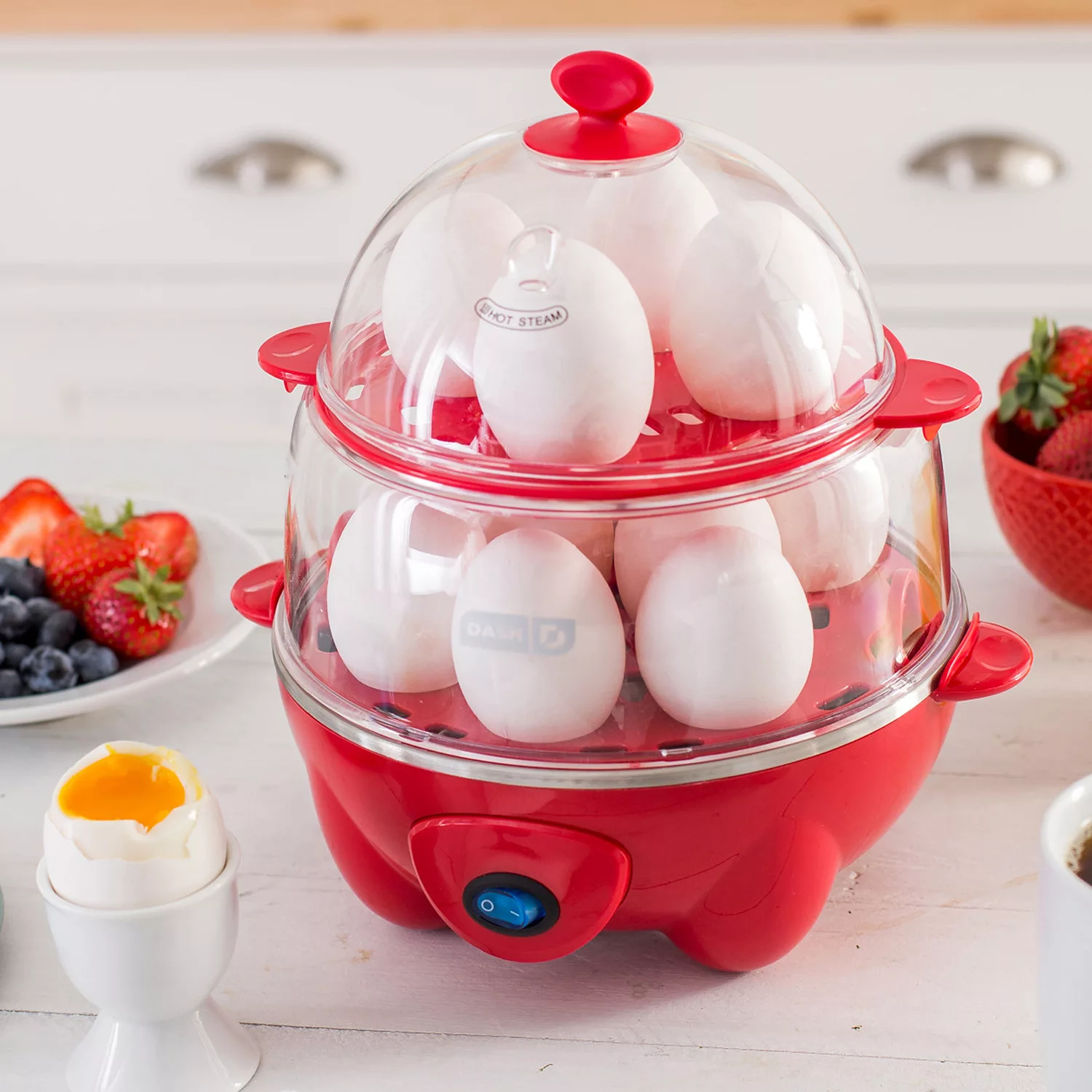 Dash Deluxe Rapid Egg Cooker. 12 Egg - Red