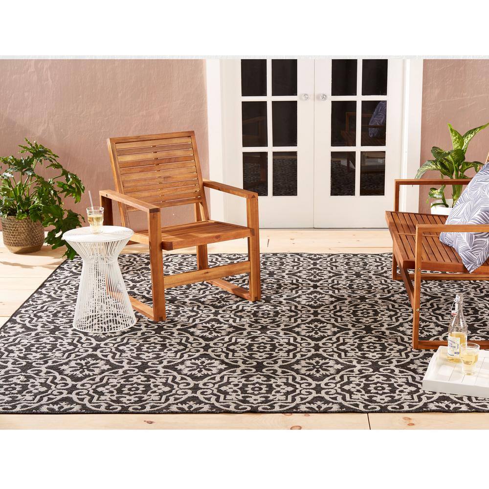 Nicole Miller  Patio Country Danica Black/Gray 9 ft. x 12 ft. Geometric Indoor/Outdoor Area Rug