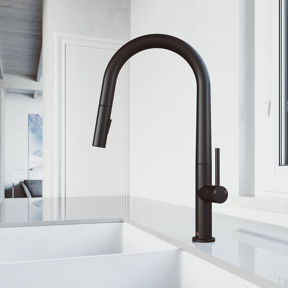 VIGO  Greenwich Single Handle Pull-Down Sprayer Kitchen Faucet in Matte Black