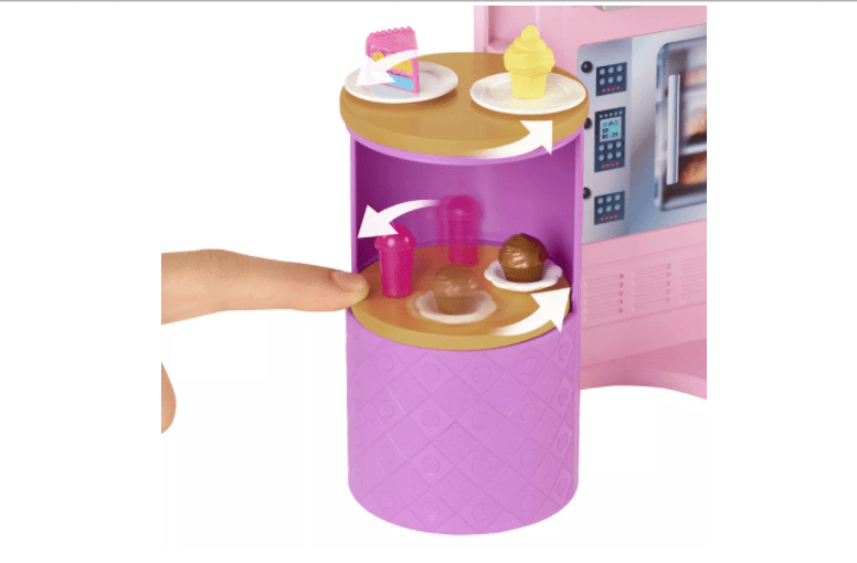 Barbie Cook 'n Grill Restaurant Doll Playset. 30 Pieces