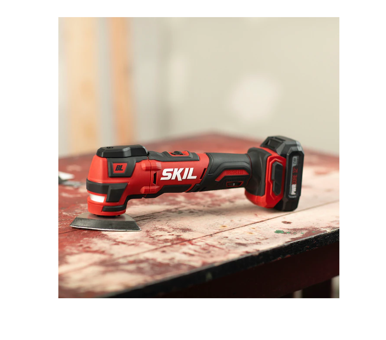 SKIL OS592702 PWR CORE 12 Brushless 12V Oscillating Multi-Tool Kit with 40pcs Accessories. Includes 2.0Ah Lithium Battery and PWRJump Charger
