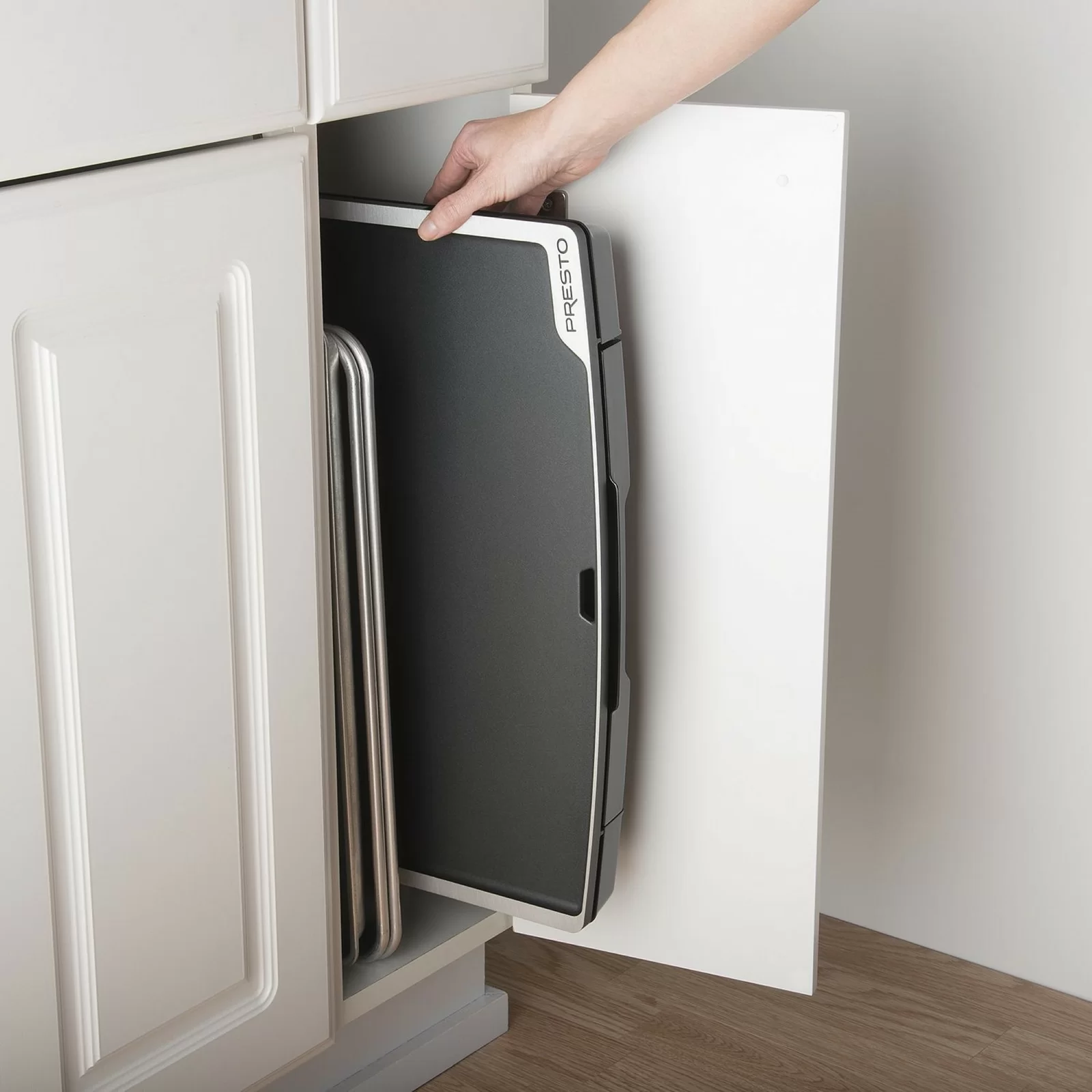 Presto Family-Size Electric Tilt-n-Fold Griddle - 1.87″ H x 15″ W x 14″ D