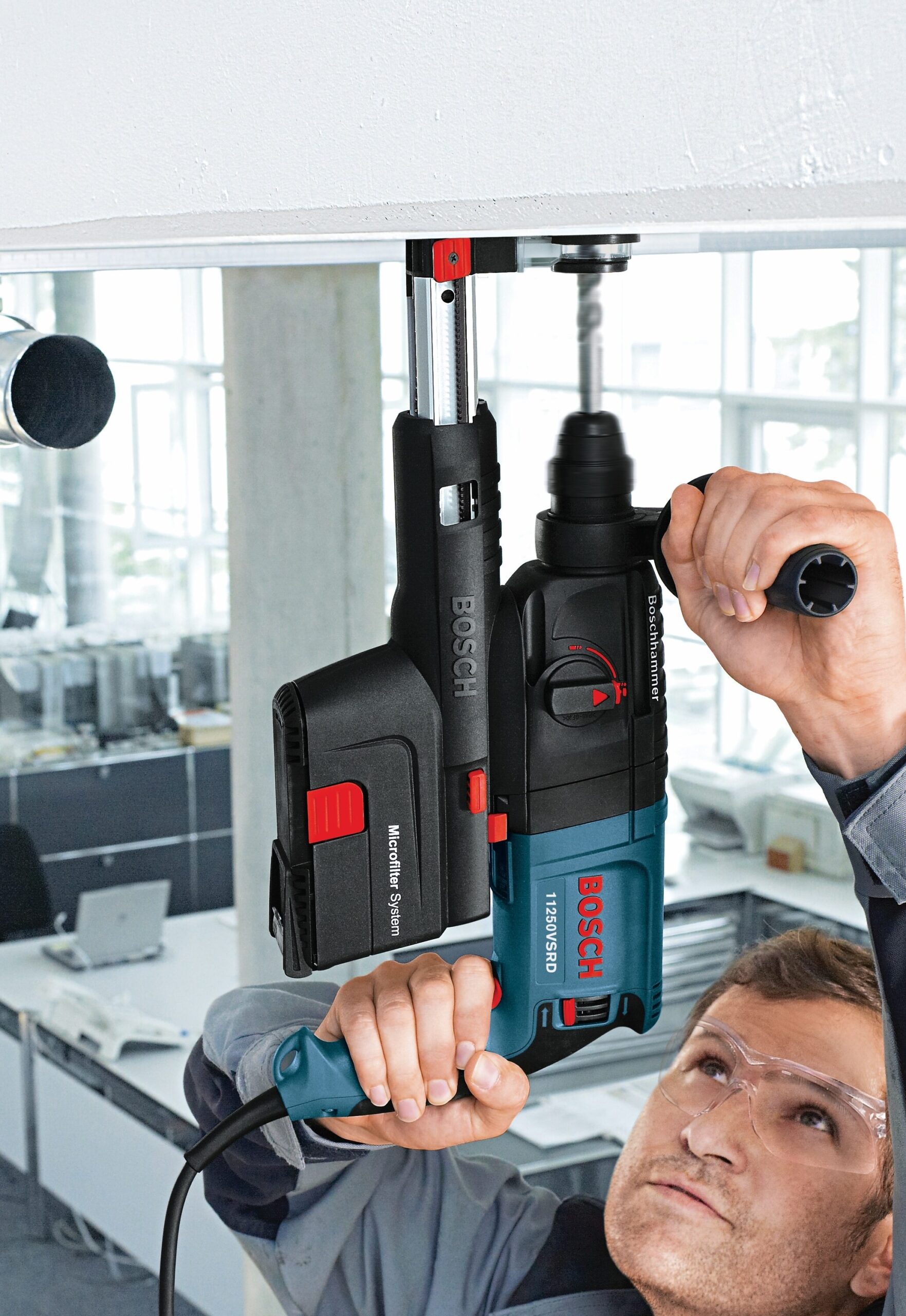 Bosch 6.1-Amp Sds-plus Variable Speed Corded Rotary Hammer Drill (Tool Only)