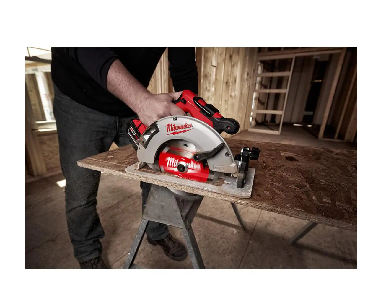 Milwaukee 2631-20 M18 18-Volt Lithium-Ion Brushless Cordless 7-1/4 in. Circular Saw (Tool-Only)