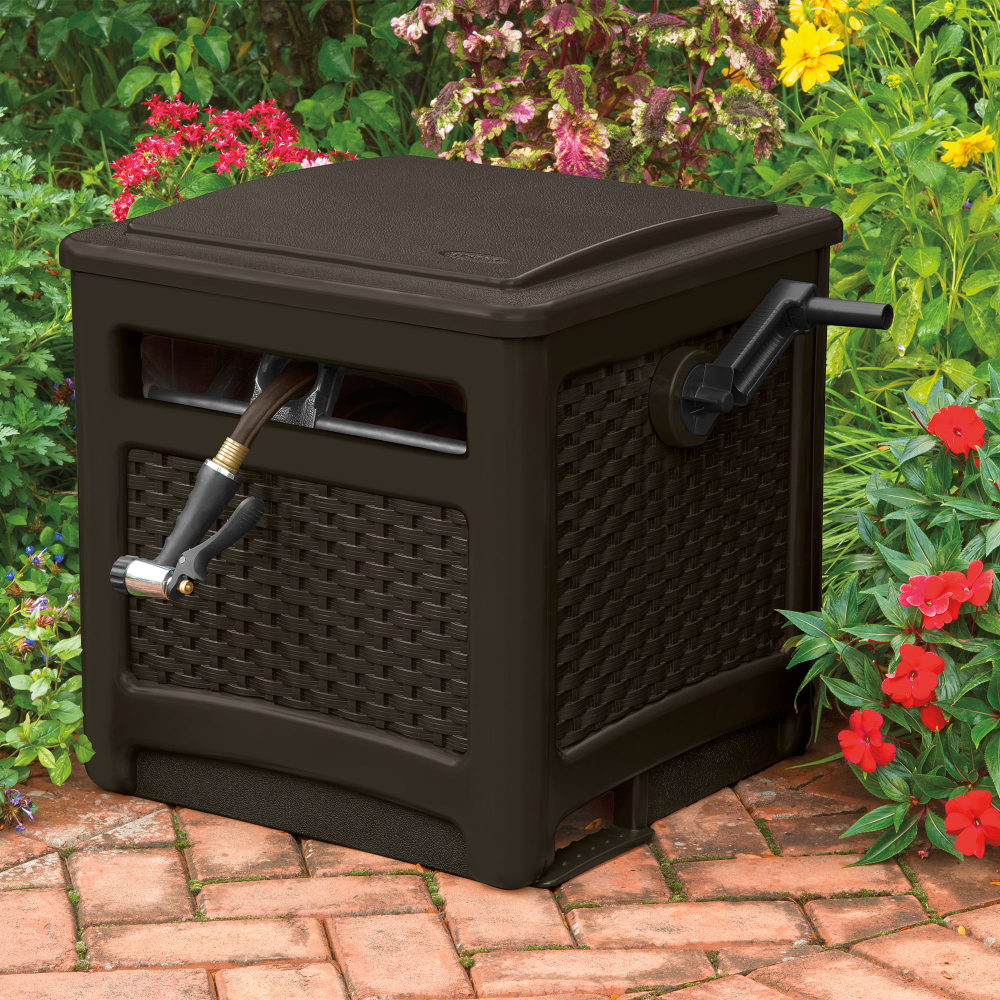 Suncast 225 ft. Smart Trak Wicker Garden Hose Reel Guide and Hideaway. Java Brown