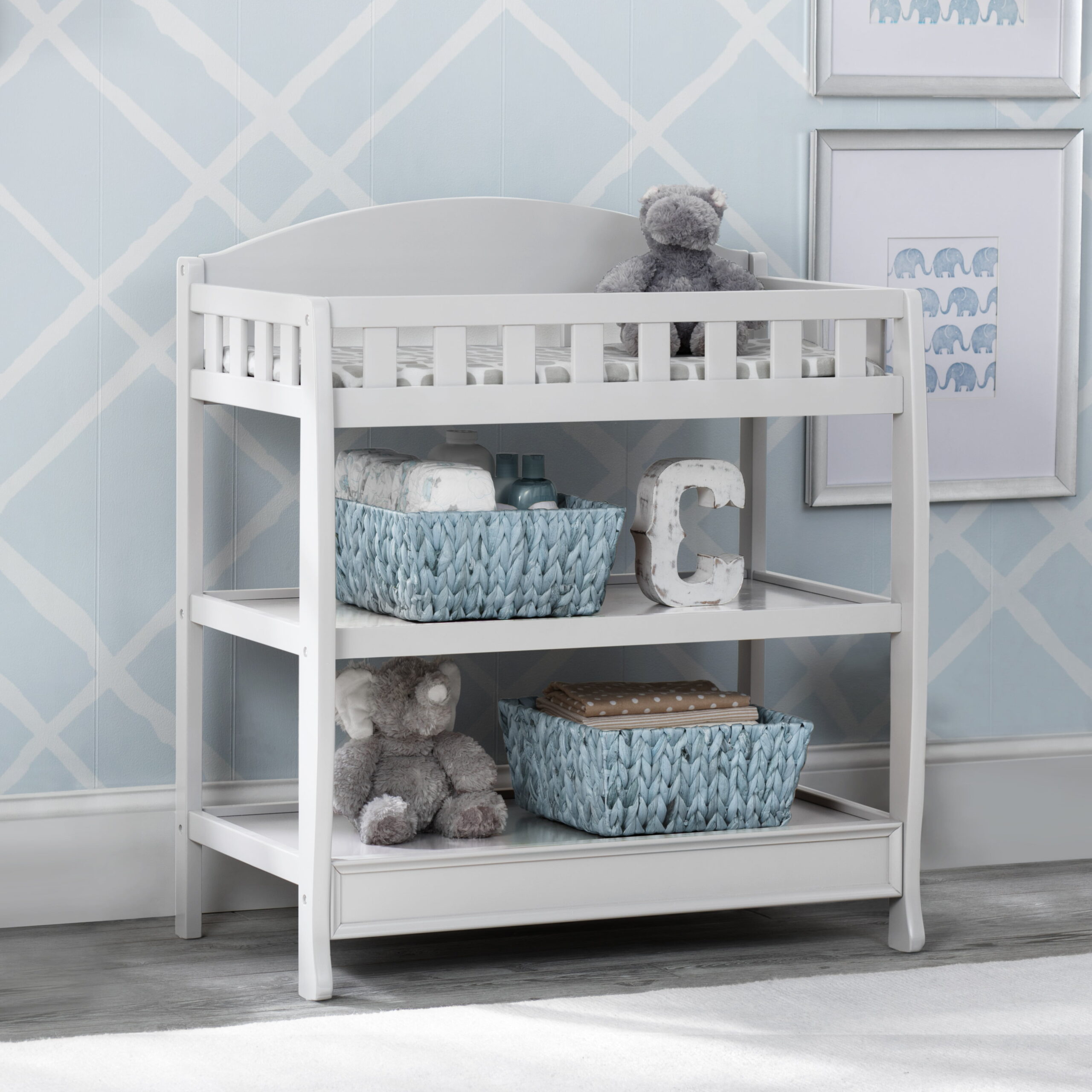 Delta Children Wilmington Changing Table with Pad. White