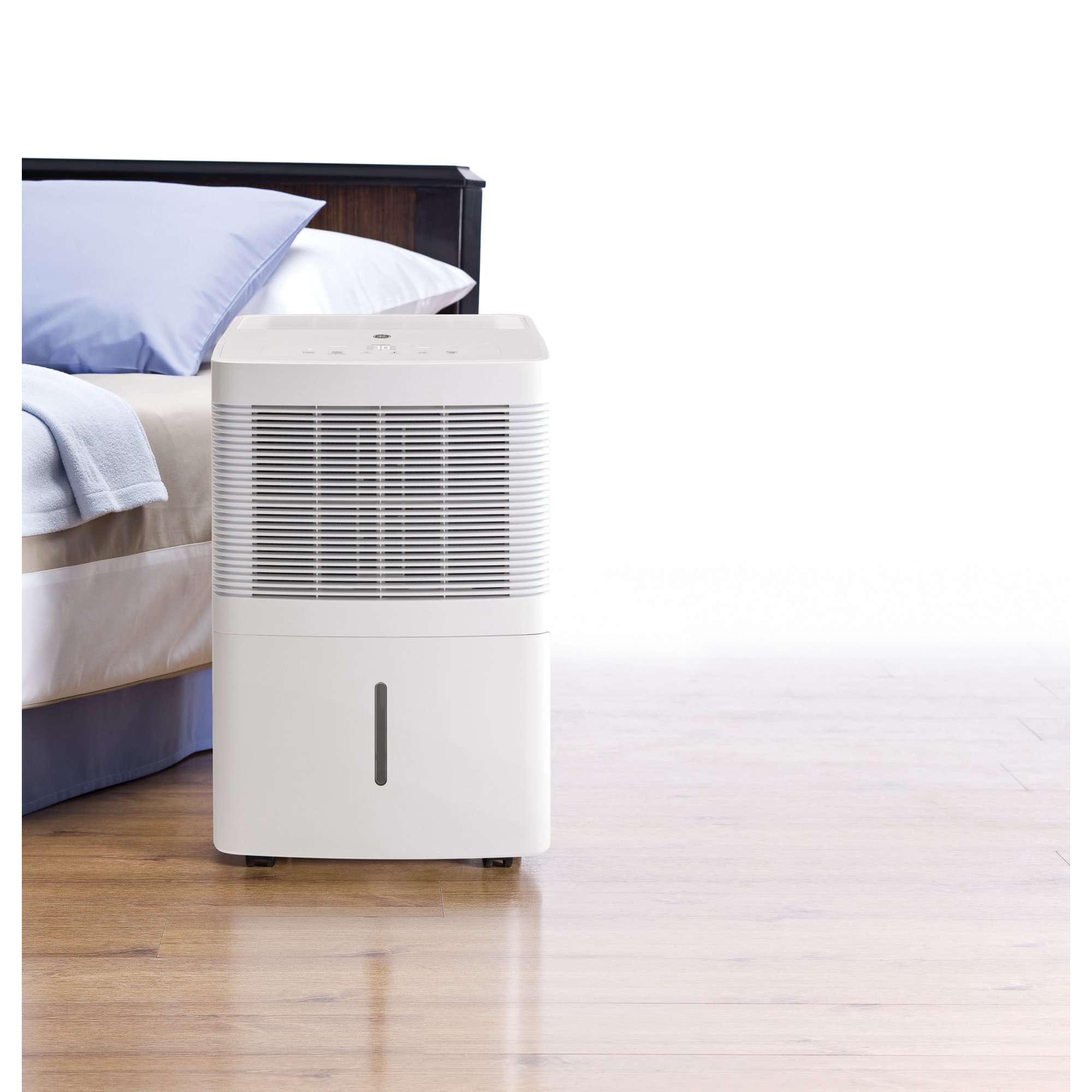 GE 20 Pt Portable Dehumidifier for Damp Spaces. White. ADEW20LY