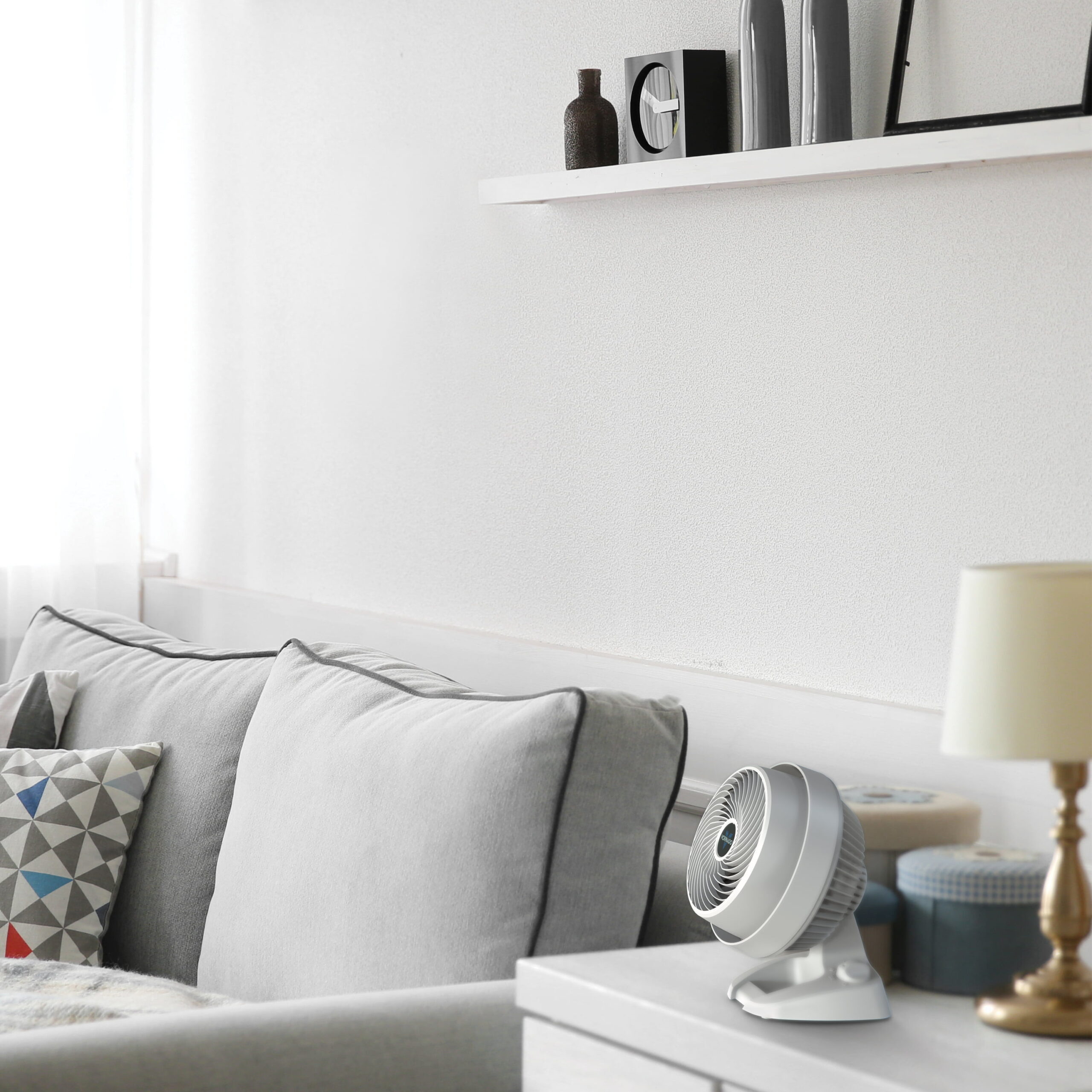 Vornado 7″ 530 Compact Whole Room Air Circulator Fan. Linen White