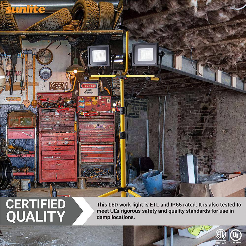 Sunlite HD03177-1 Commercial 14.000 Lumens Dual Head LED Outdoor Standing Work Light. Cool White 4000K