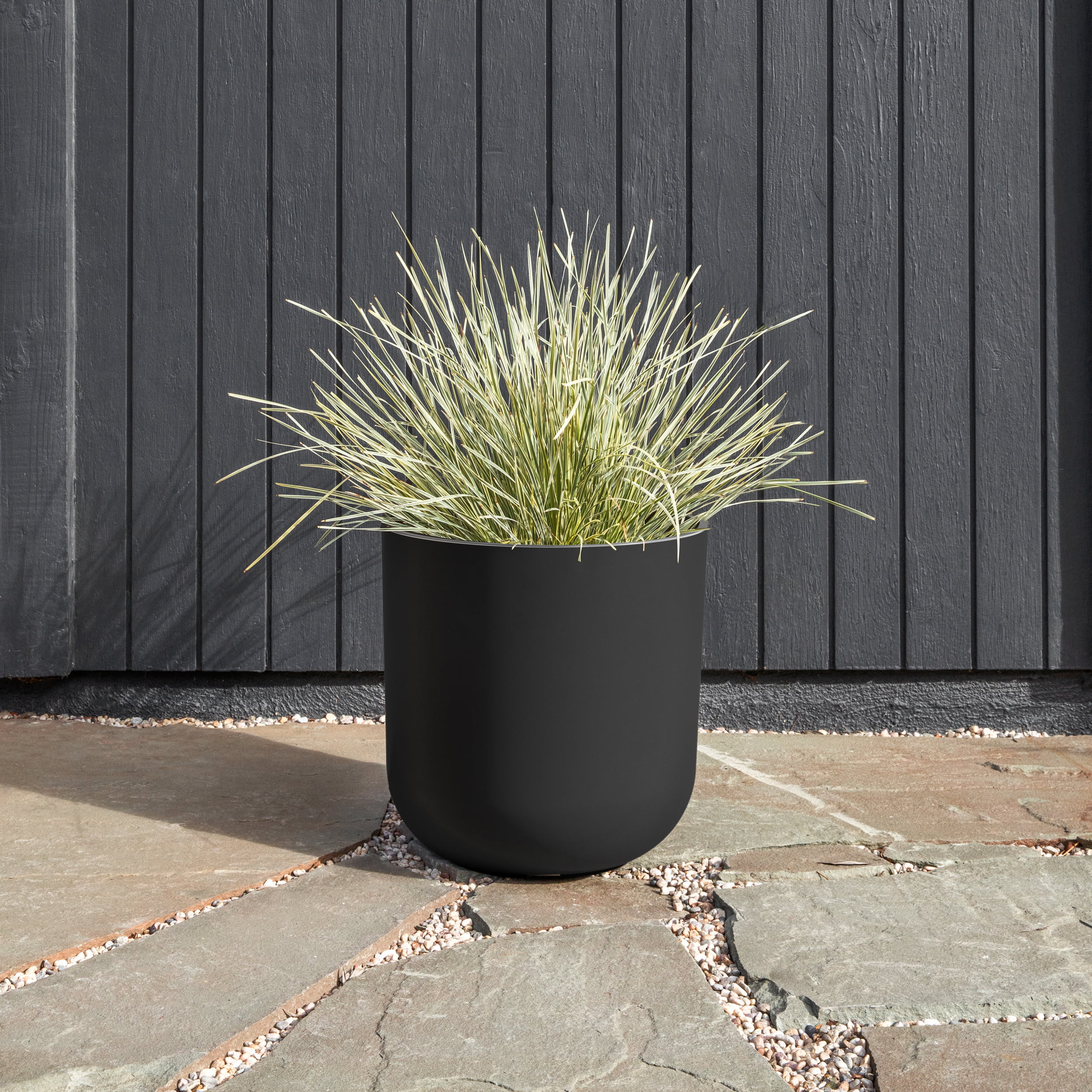 Veradek Pure Series Kona 15″ Black Planter 2 Pack