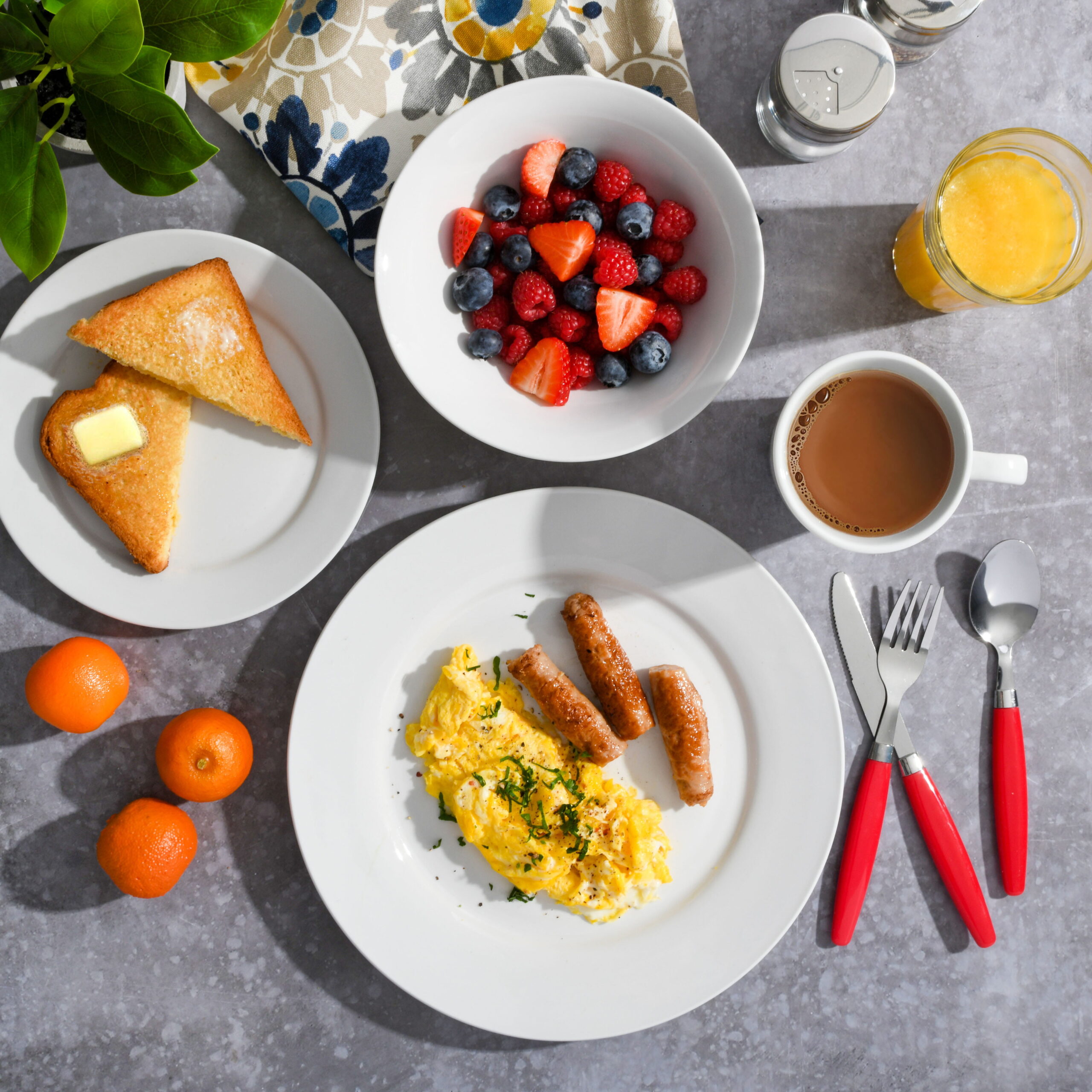 Gibson Home Regal White II 32-Piece Dinnerware Combo Set. White