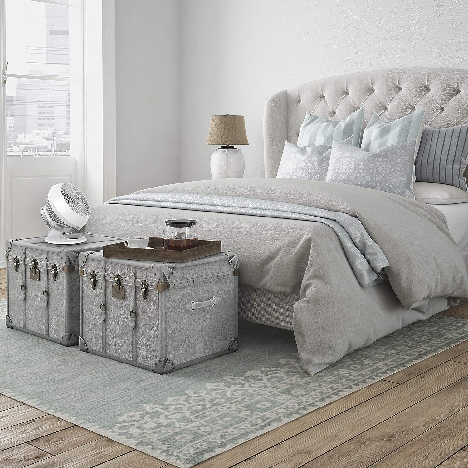 Vornado 460 Whole Room Air Circulator. Small Fan with 3 Speeds. Adjustable Tilt. Easy to Clean. Moves Air 70 Feet. Quiet Fan for Home. Office. Bedroom. White