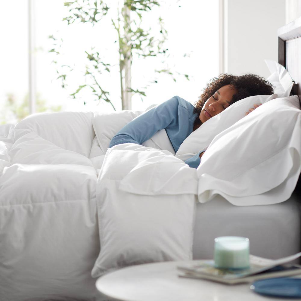 The Company Store  Legends Luxury Loftaire Olympia Extra Warmth White Queen Down Alternative Comforter - White