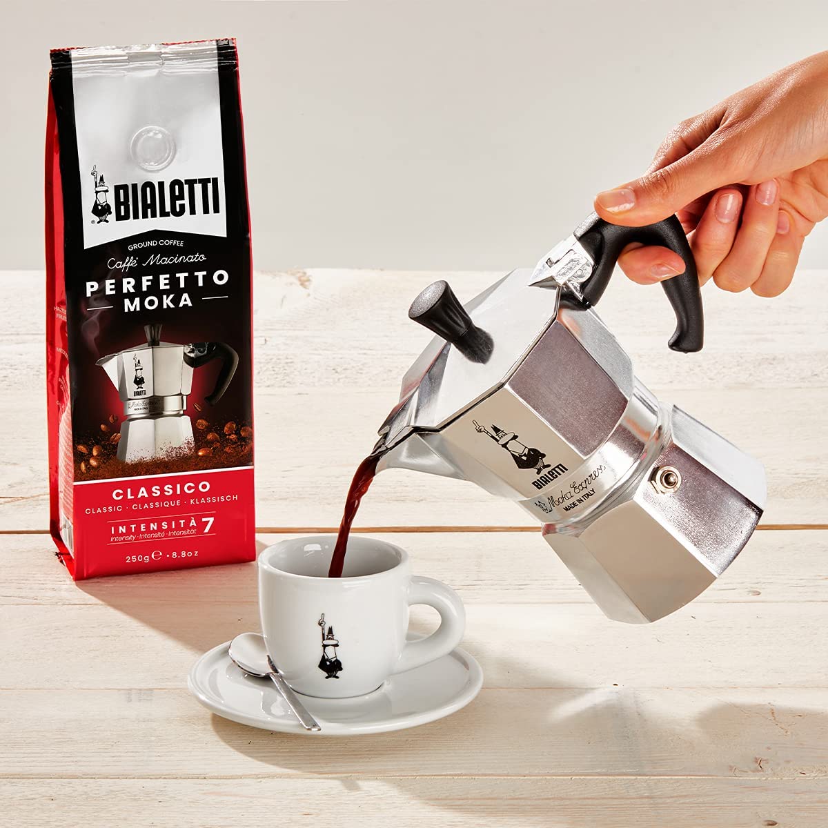 Bialetti Moka Express Iconic Stovetop Espresso Maker. Makes Real Italian Coffee. Moka Pot 3 Cups (4.3 Oz - 130 Ml). Aluminium. Silver