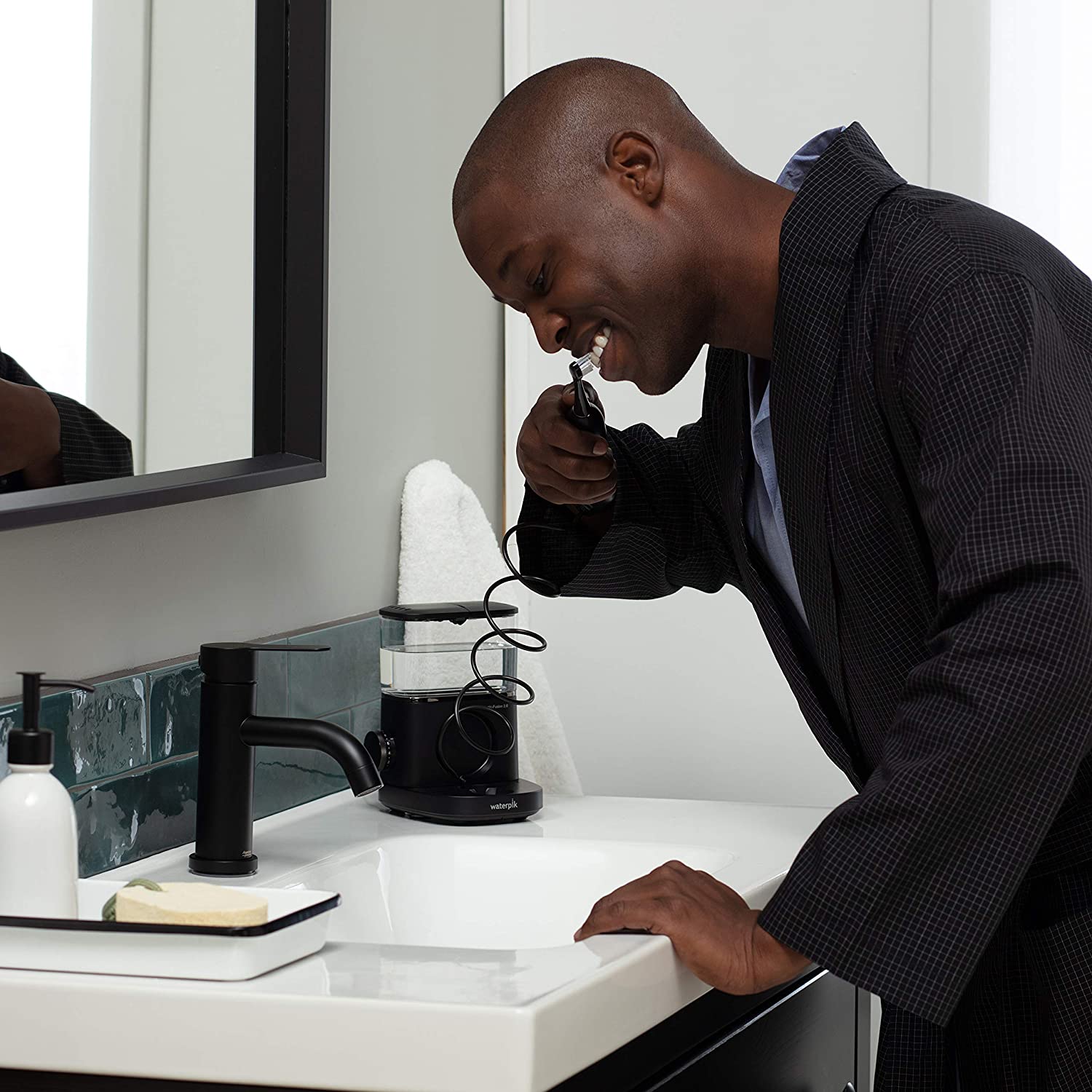 Waterpik Sonic-Fusion 2.0 Professional Flossing Toothbrush. Electric Toothbrush and Water Flosser Combo In One. Black