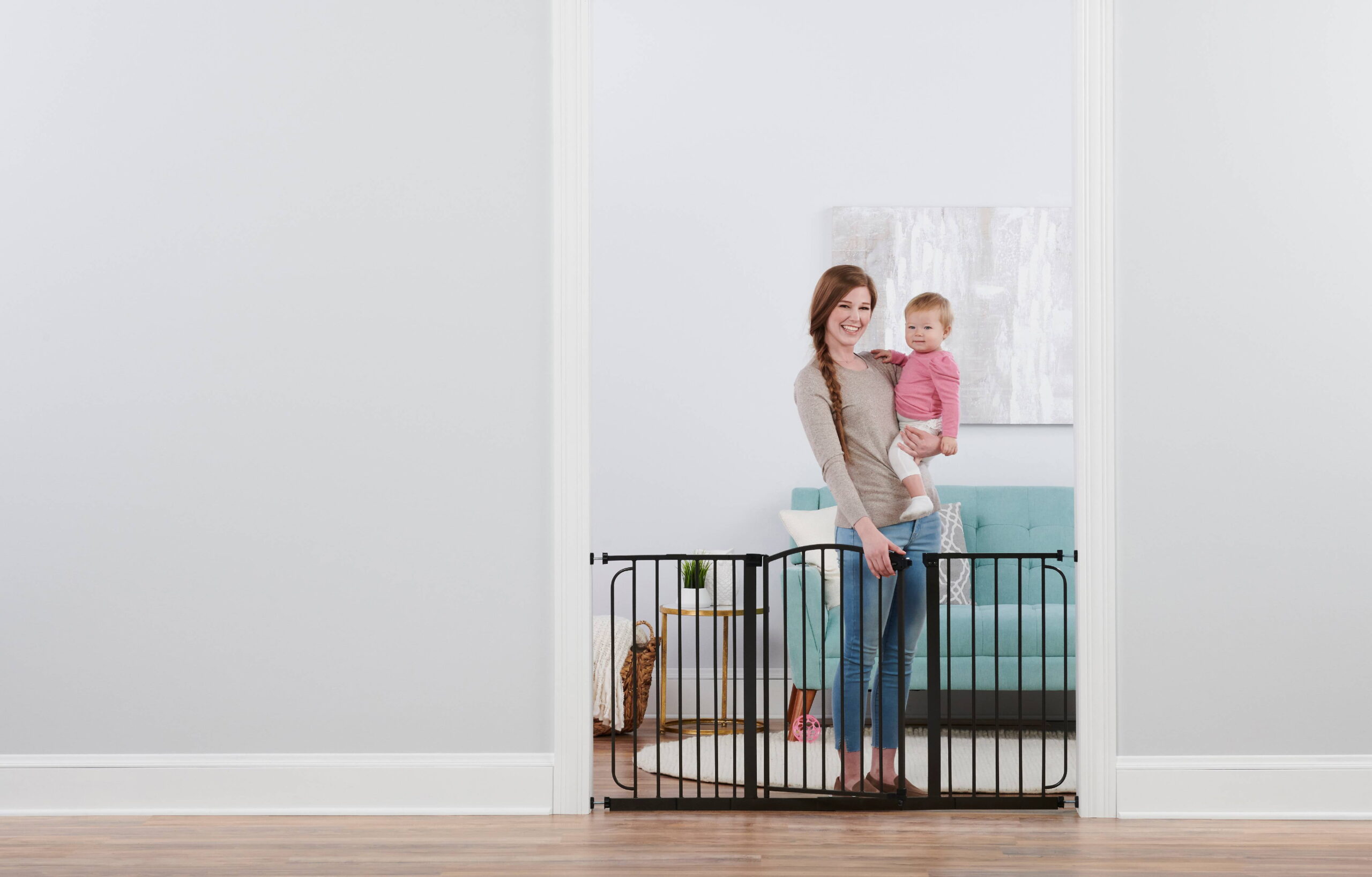 Regalo 58″ Extra Wide Arched Decor Baby Safety Gate. Extra Wide Gate