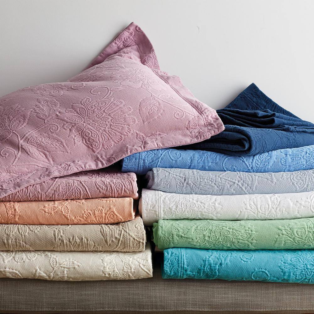 The Company Store  Putnam Matelasse White Cotton Queen Coverlet - White