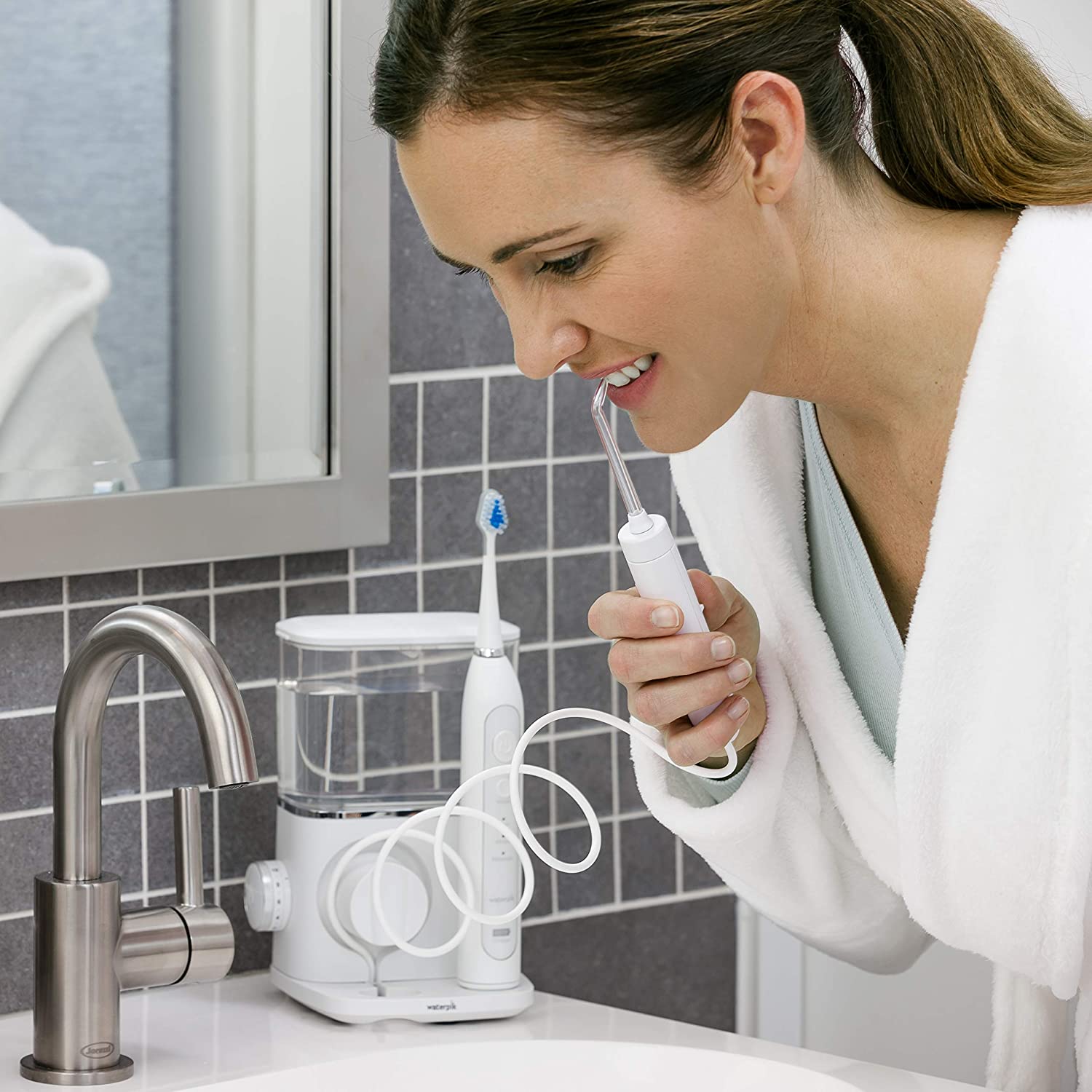 Waterpik Complete Care 9.0 Sonic Electric Toothbrush with Water Flosser. CC-01 White. 11 Piece Set