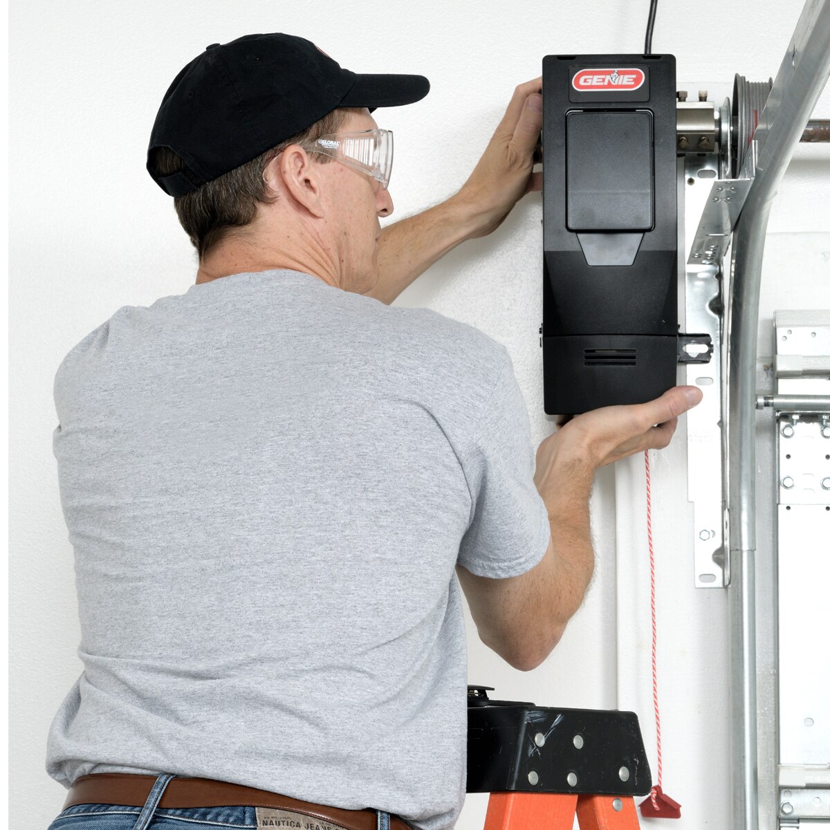 Genie Wall Mount Direct Drive Garage Door Opener Battery Back-up LED Light