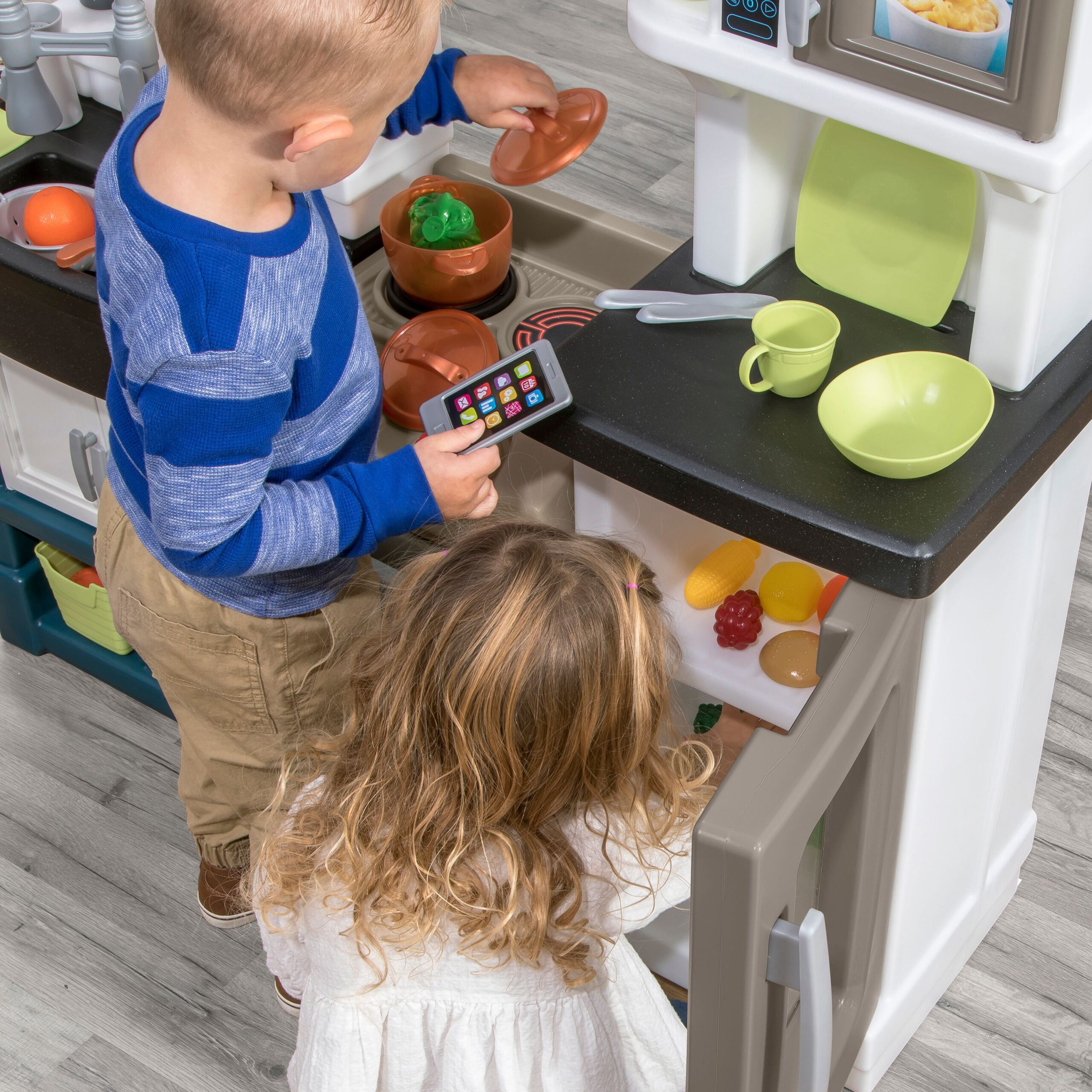 Step2 Modern Metro Play Kitchen with 33 Piece Accessory Play Set