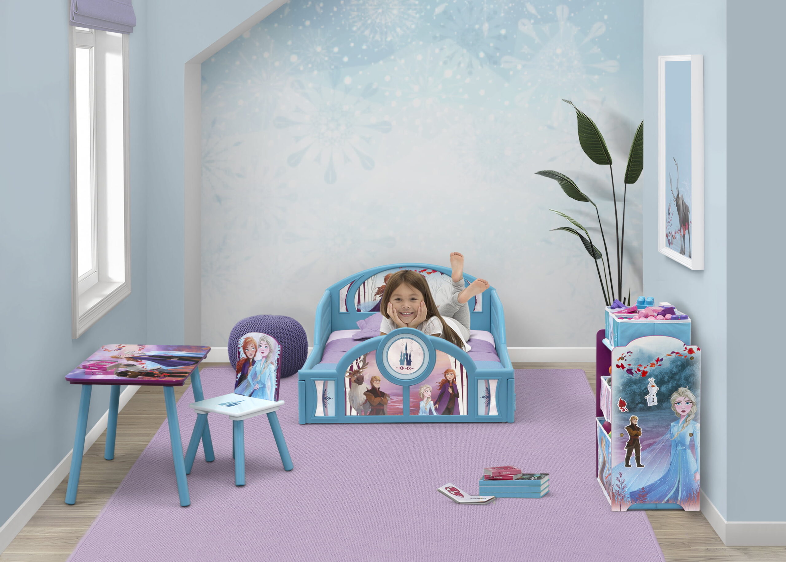 Disney Frozen 4-Piece Room-in-a-Box - Toddler Bedroom Set