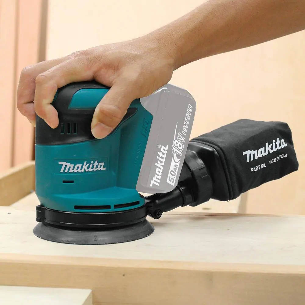Makita XOB01Z 18V LXT Lithium-Ion Cordless 5 in. Random Orbit Sander (Tool-Only)