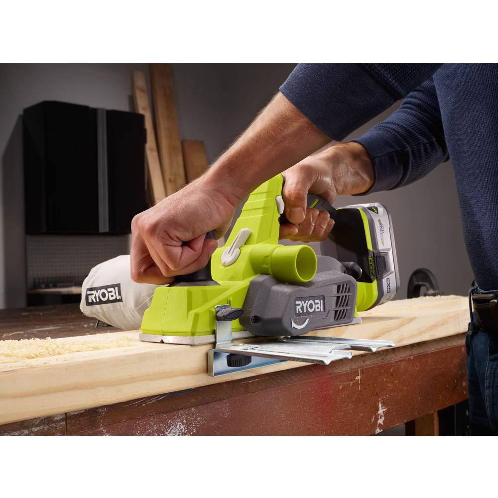 RYOBI P611-PSK005 ONE+ 18V Cordless 3-1/4 in. Planer with Dust Bag. 2.0 Ah Battery. and Charger