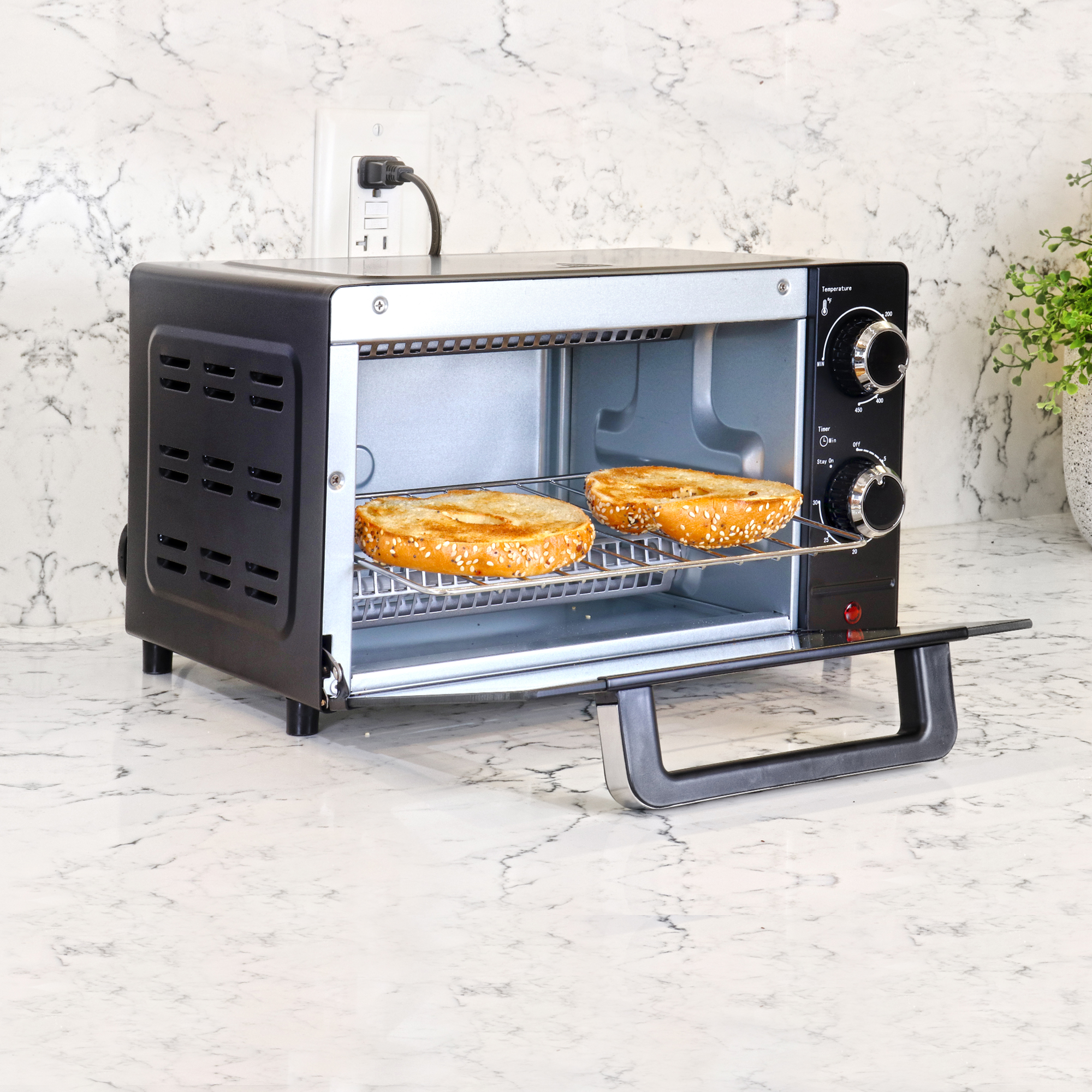 Total Chef 4 Slice Toaster Oven 1000W Convection Oven Compact Baking Toasting Rack. Black