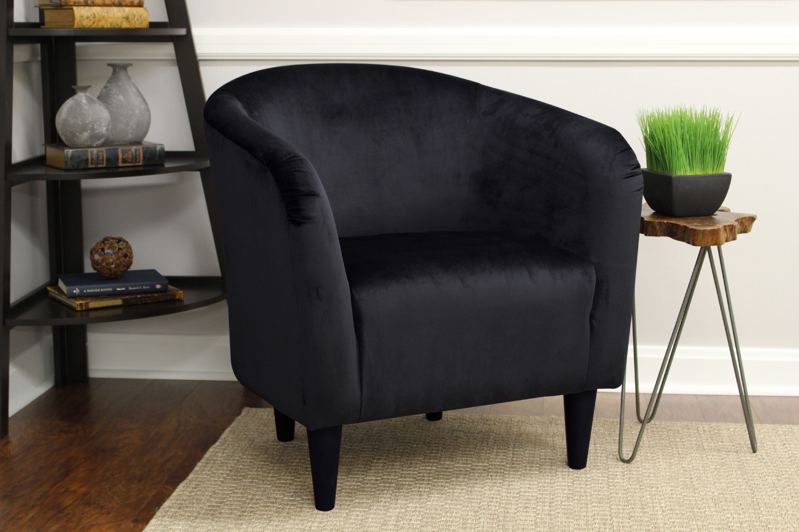 Mainstays Microfiber Tub Accent Chair. Black