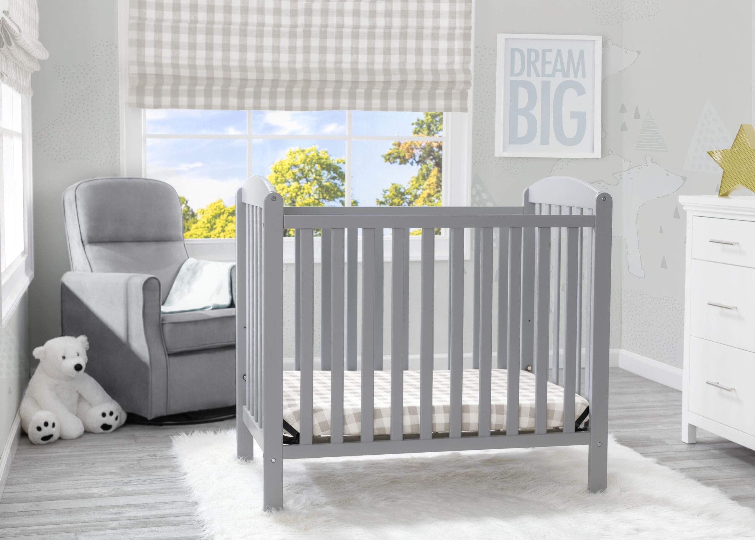 Delta Children NEW Gateway Mini Convertible Baby Crib with Mattress. Grey