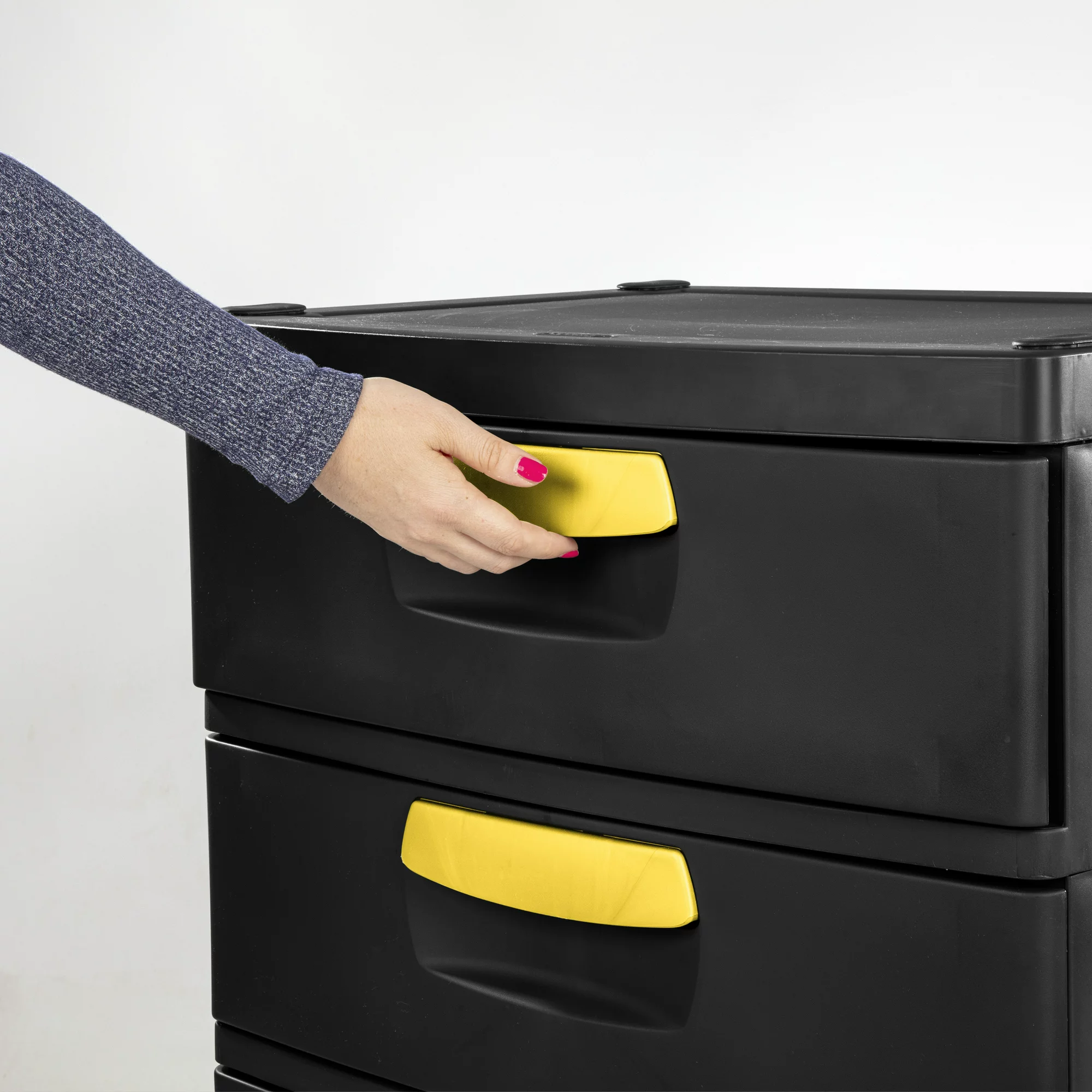 Sterilite 01749Y01 4 Drawer Unit Plastic. Black