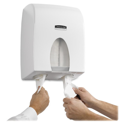 Scott Pro Scottfold Multifold Paper Towels (01980) with Fast-Drying Absorbency Pockets. White. 25 Packs per Case. 175 Sheets per Pack. 4.375 Towels per Case