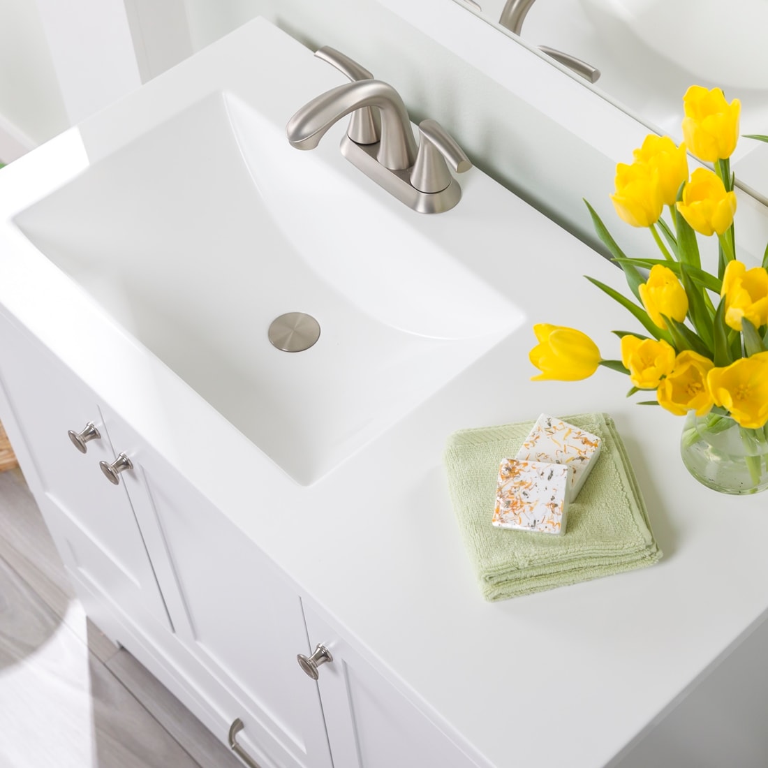 Diamond NOW Cassidy 36-in White Single Sink Bathroom Vanity with White Cultured Marble Top