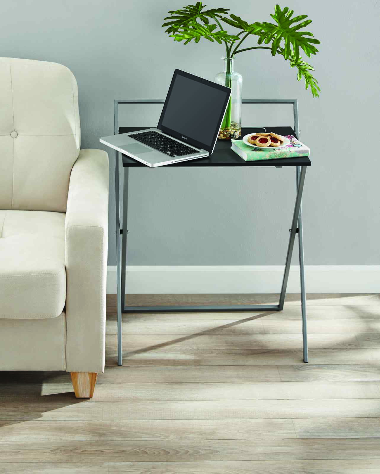 Mainstays Metal and Wood Folding Table. Silver. 30.9″ H x 25″ W x 17.5″ D