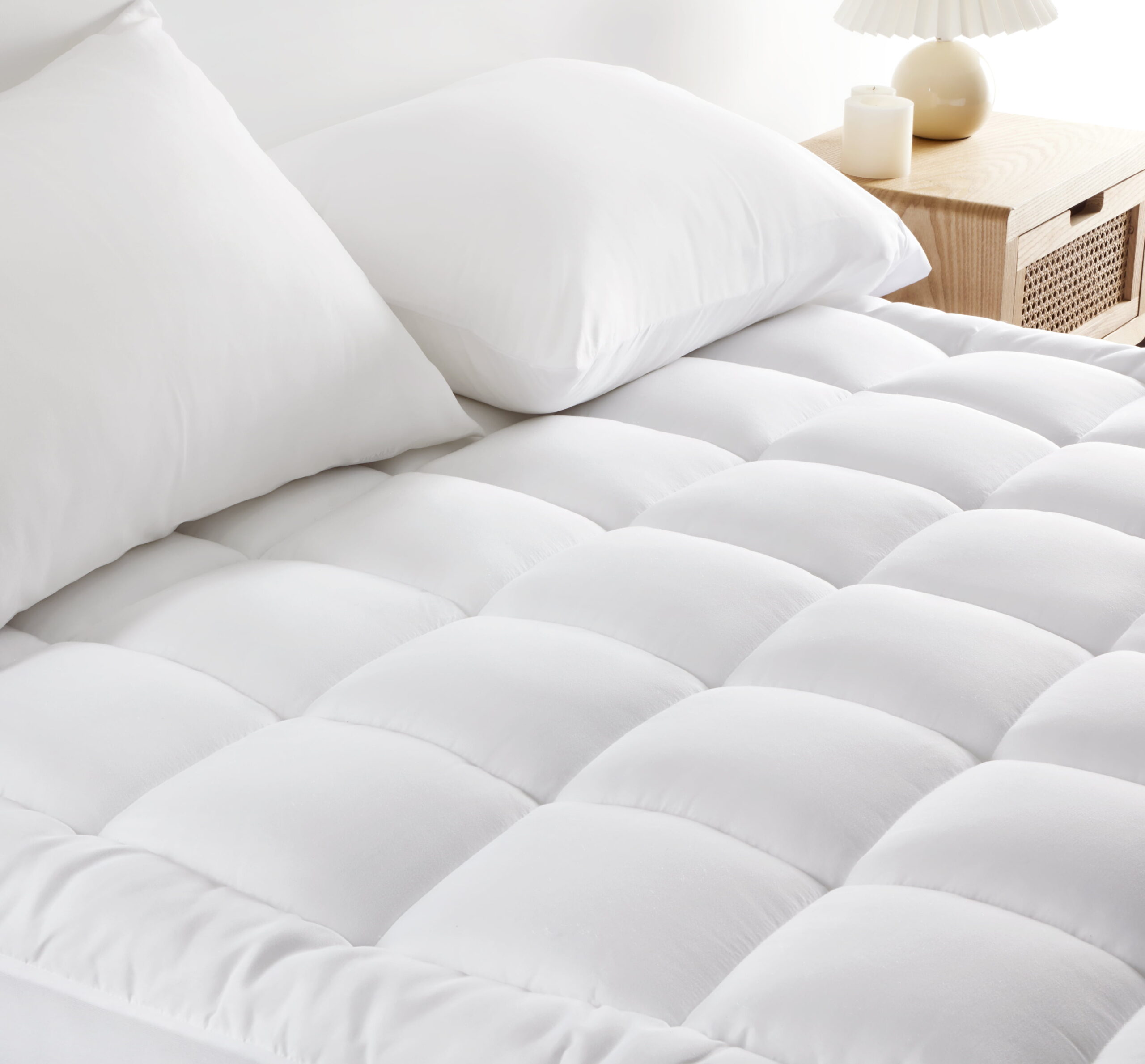Sonive Quilted Mattress Pad Cover Twin Fluffy Soft Topper Upto 21 inch Pocket. Wihte. Twin