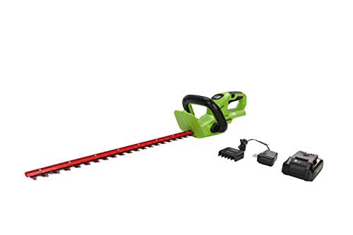 Greenworks 24V 22″ Hedge Trimmer with 15Ah Battery and Charger. 2205402