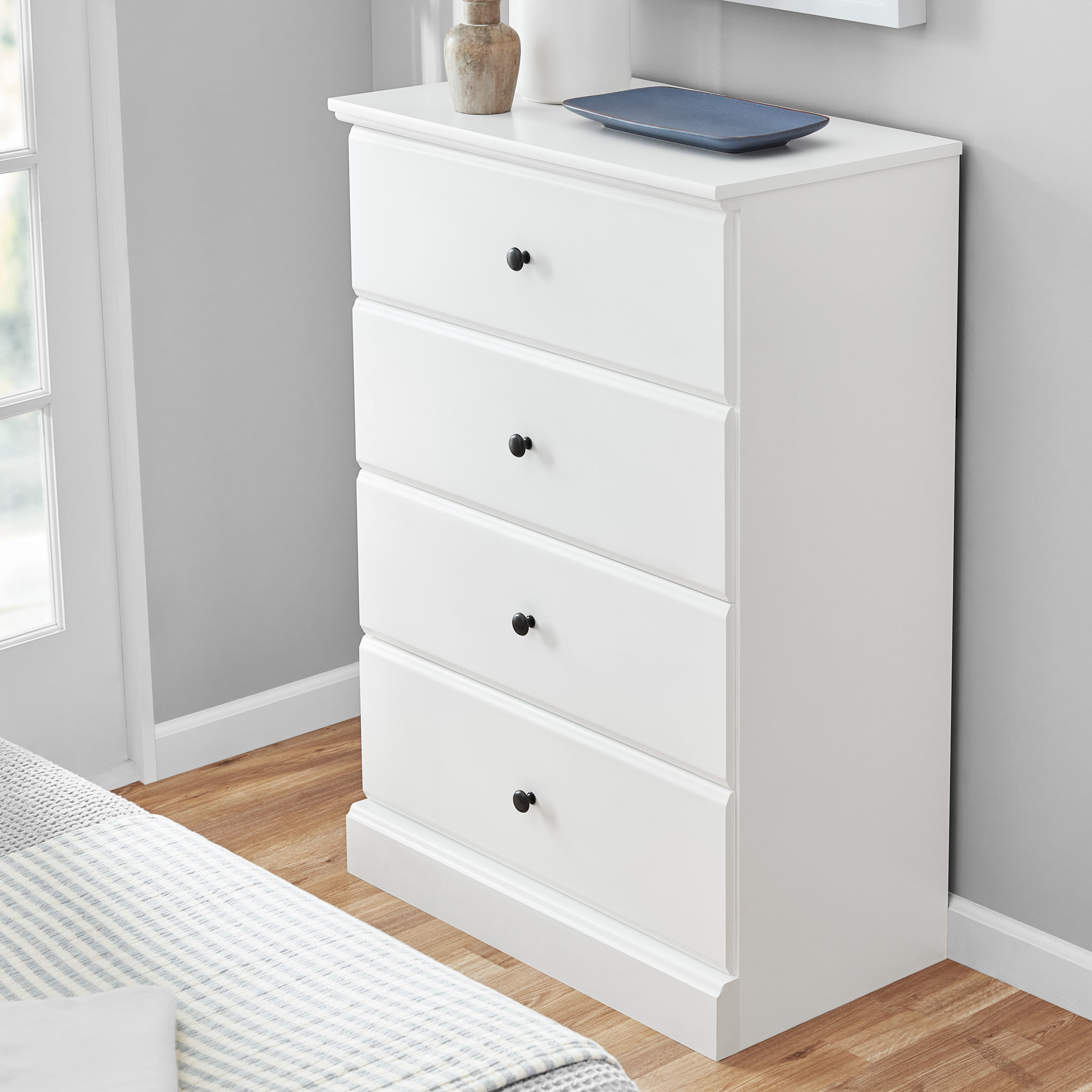 Sauder Parklane Transitional 4-Drawer Chest. Soft White Finish