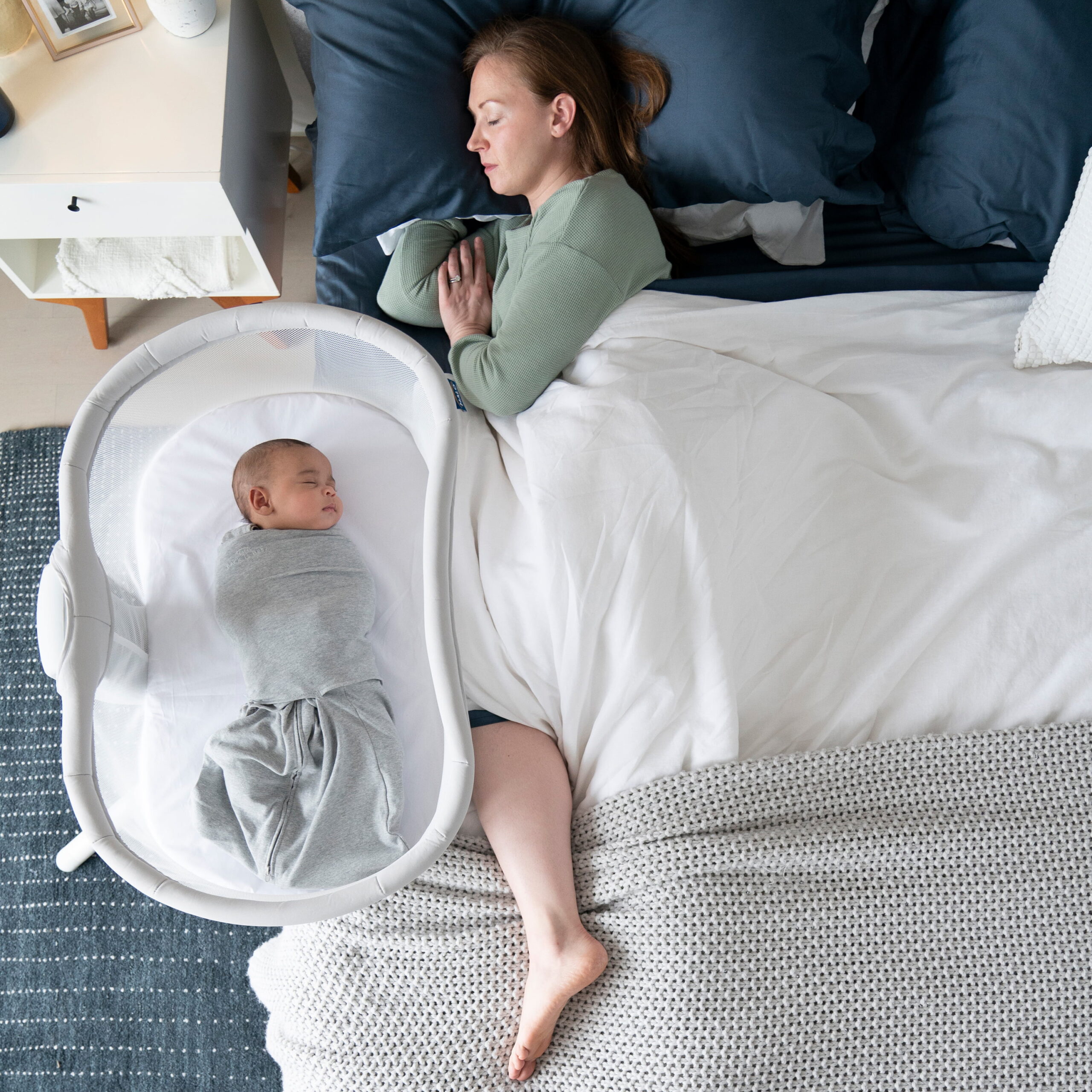 Halo® Bassinest® Swivel Sleeper 3.0. 2-in-1 System. Bassinet + Portable Nest. Infants. Solid Grey