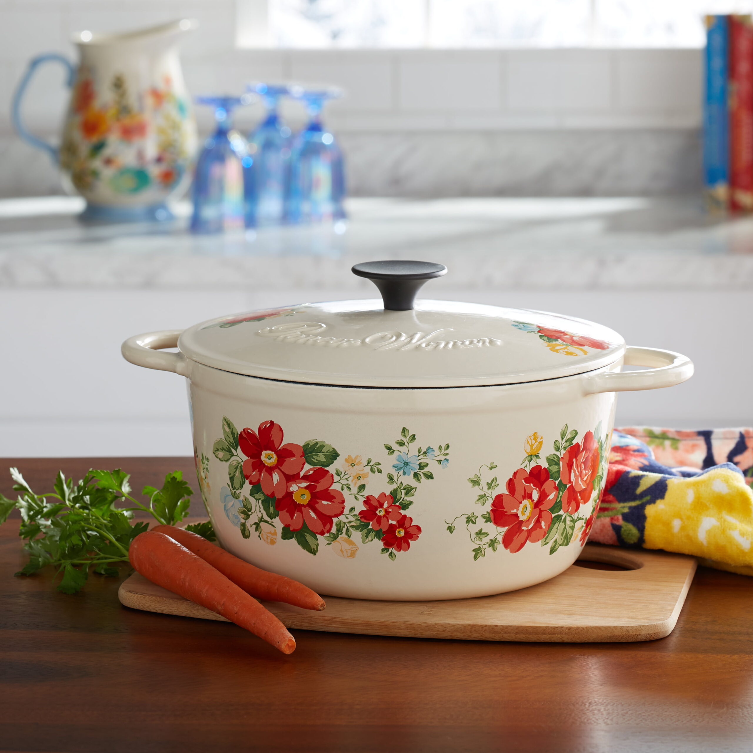 The Pioneer Woman Vintage Floral 5-Quart Dutch Oven