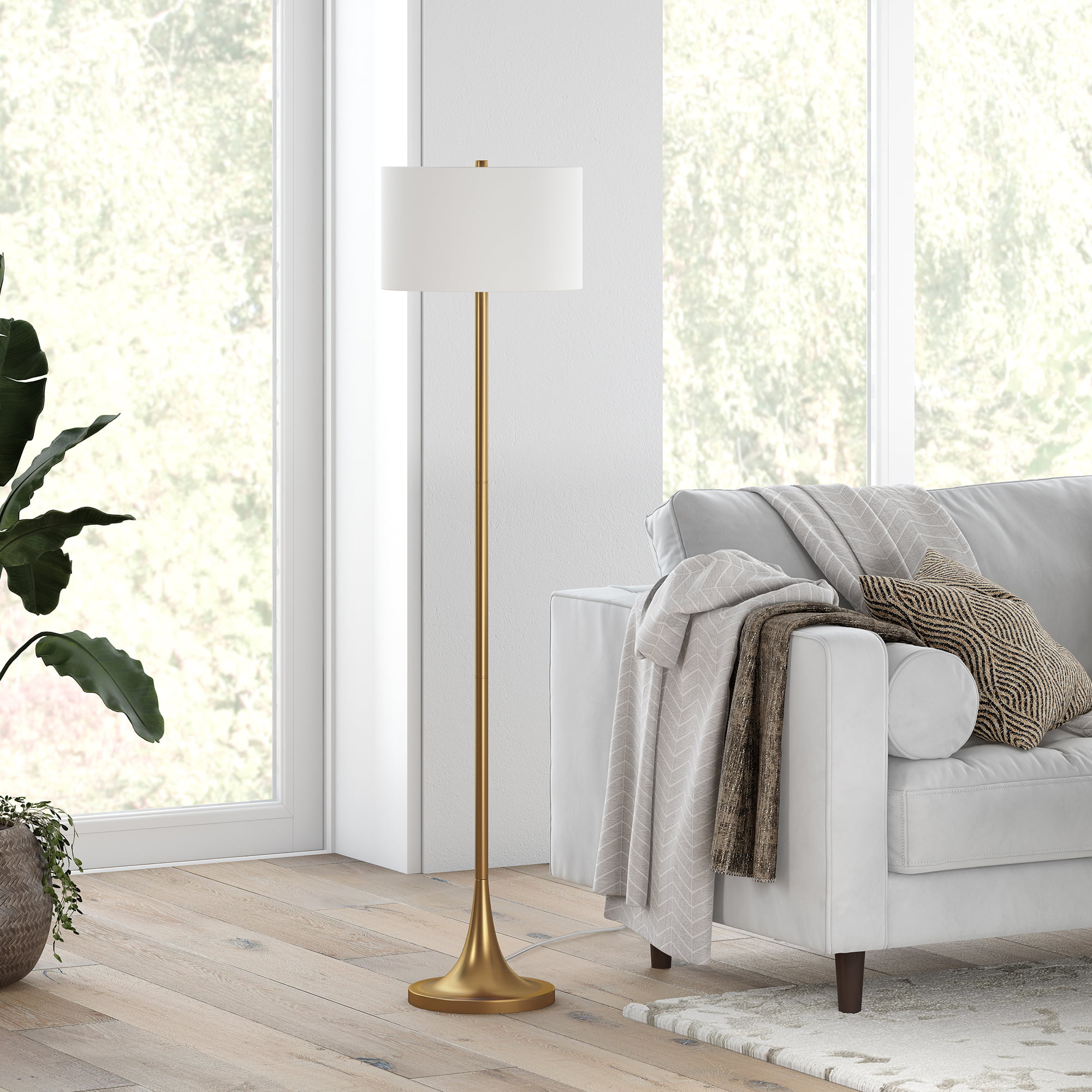 Evelyn&Zoe Transitional 62 in 1-Light Adjustable Height Floor Lamp. Gold