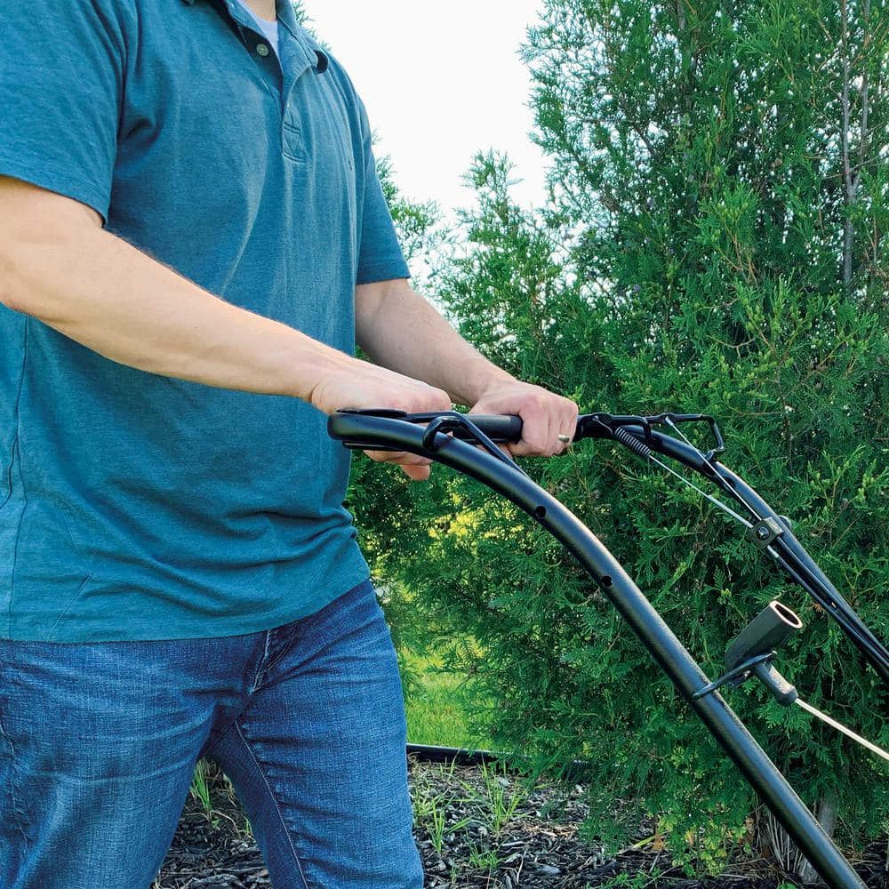 Toro 21445 22 in. Recycler SmartStow Briggs & Stratton High Wheel FWD Gas Walk Behind Self Propelled Lawn Mower