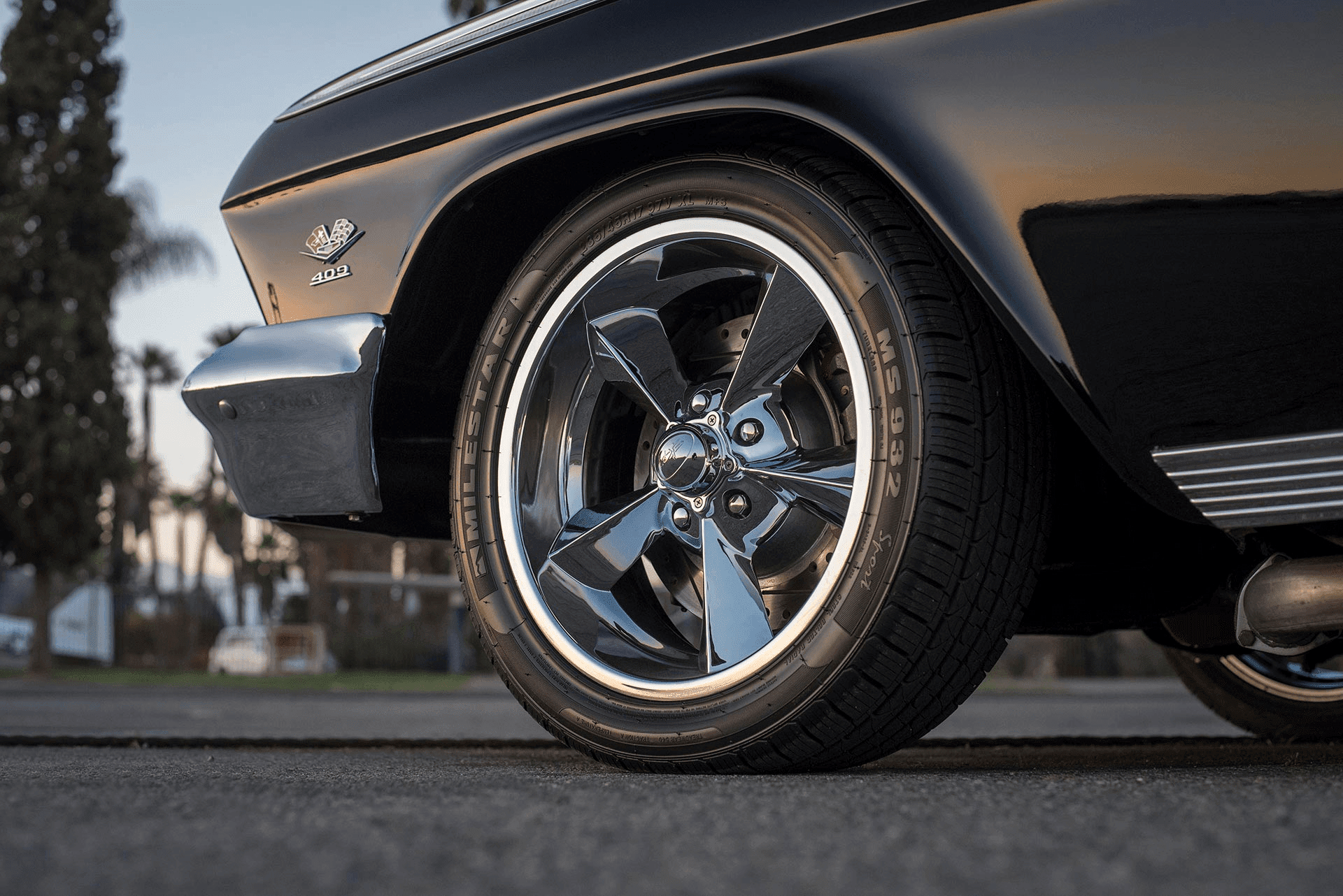 Milestar MS932 Sport All-Season Tire - 255/55R20 110V